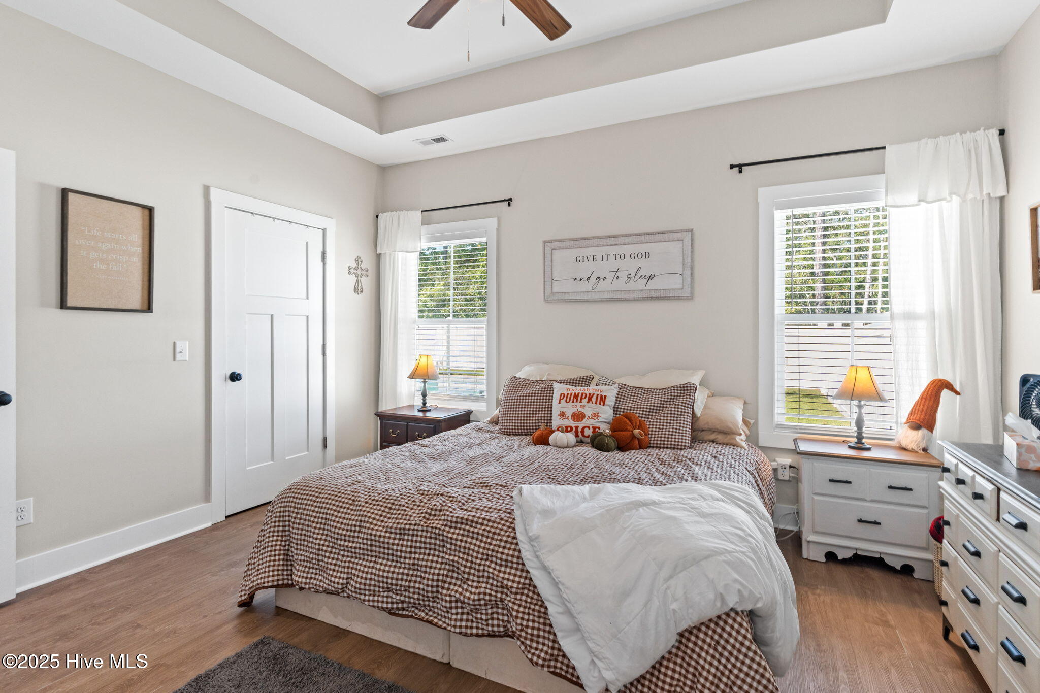 100533110 | Photo 18