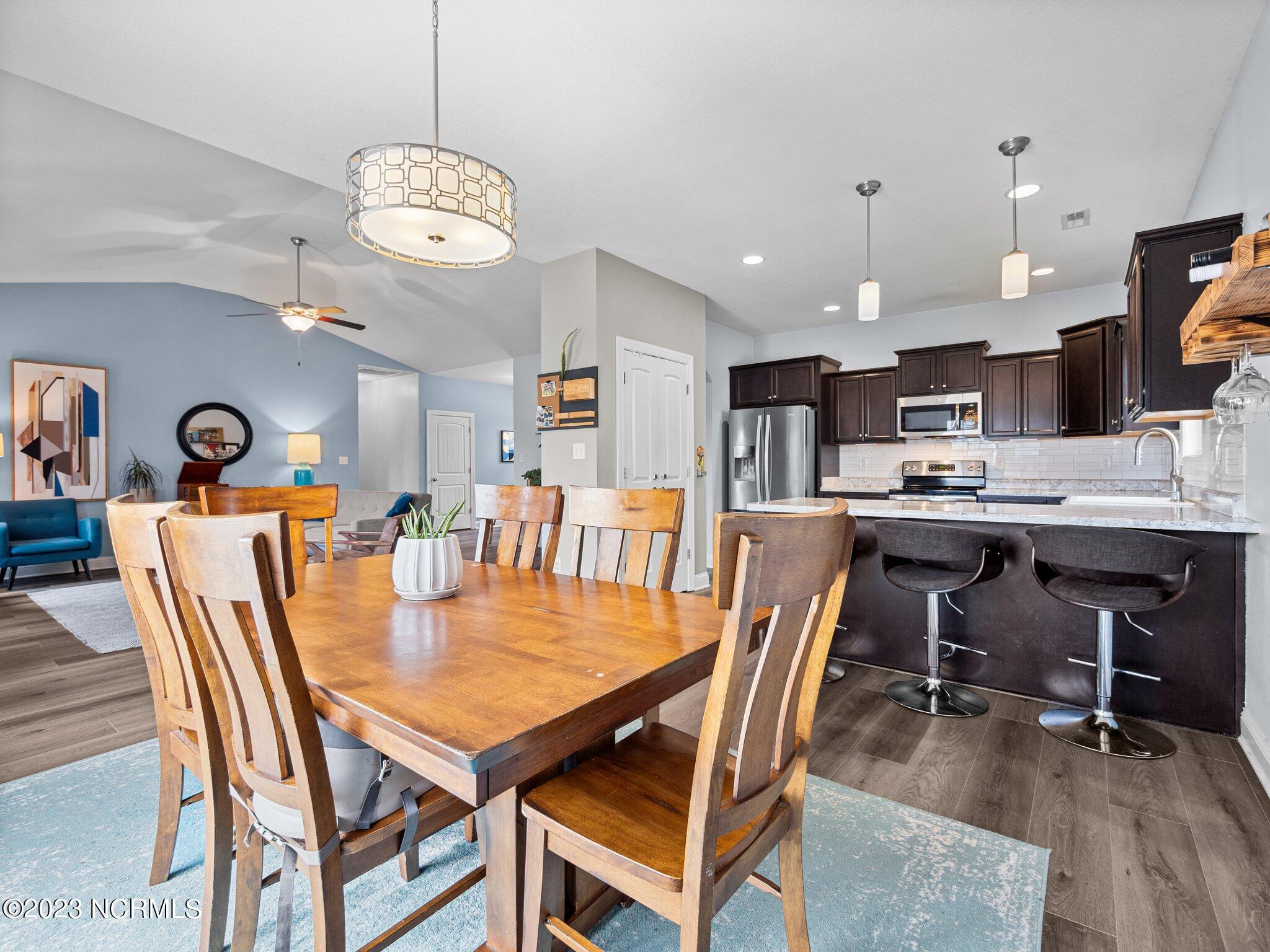 100552658 | Photo 18