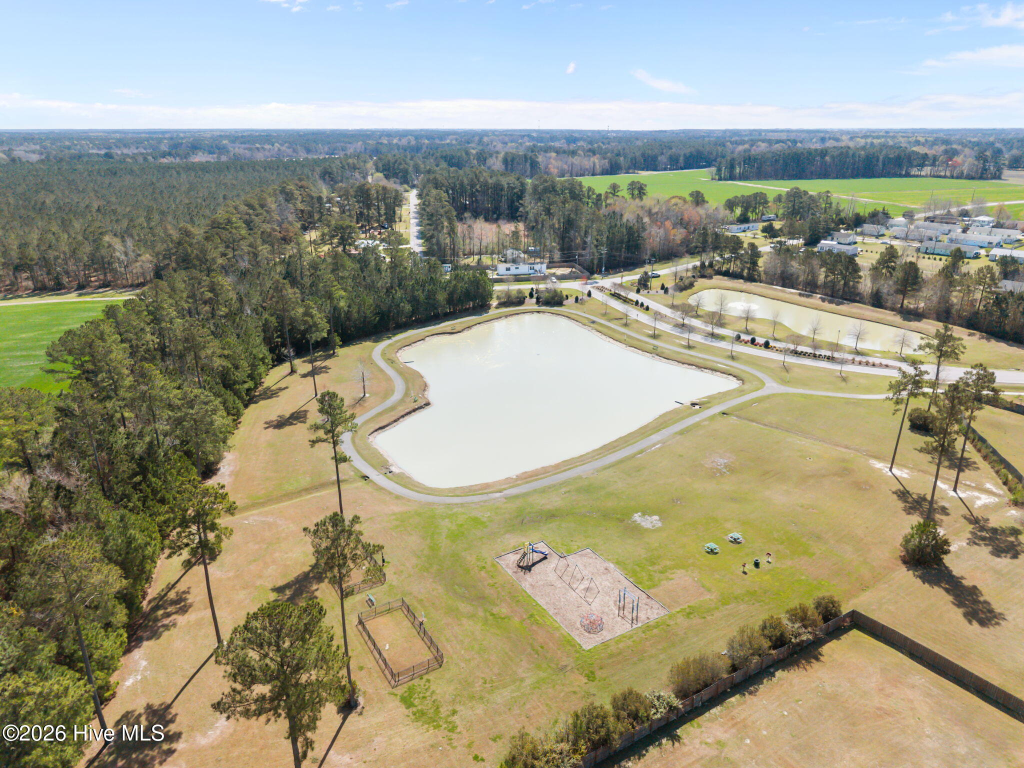 100561827 | Photo 65