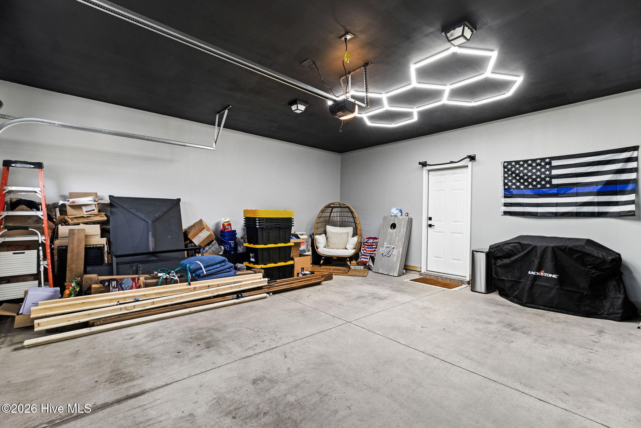 100554738 | Photo 32