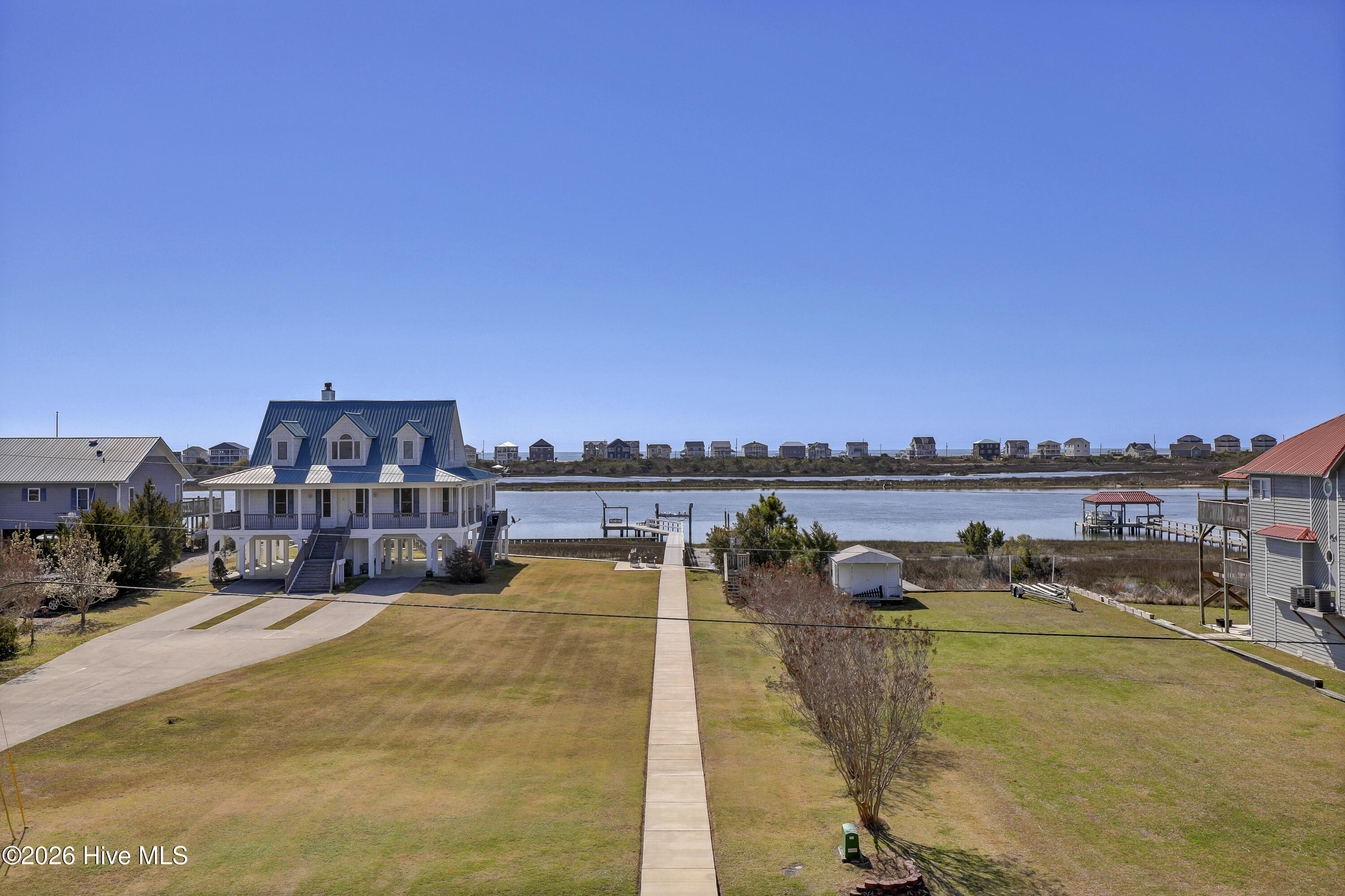 100562204 | Photo 40