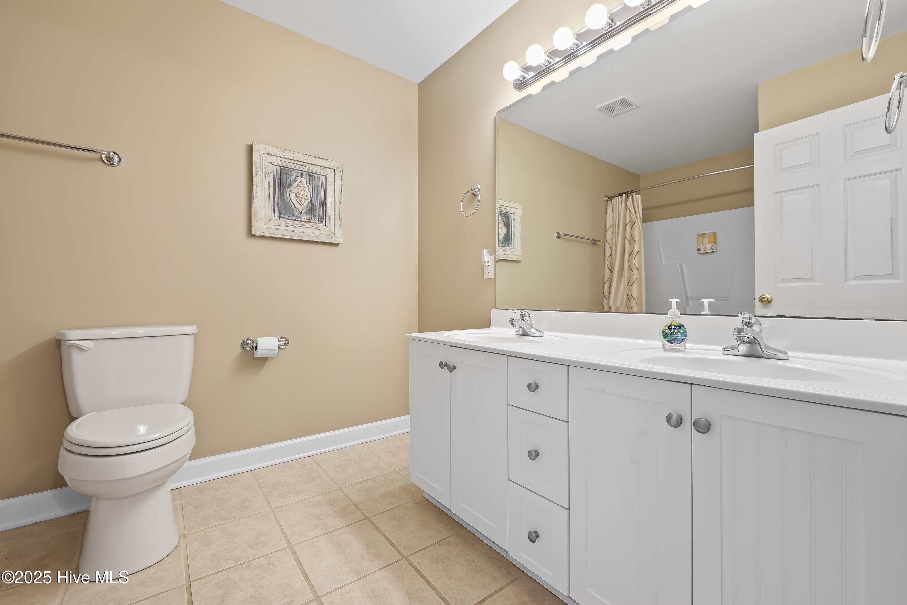 100495853 | Photo 32