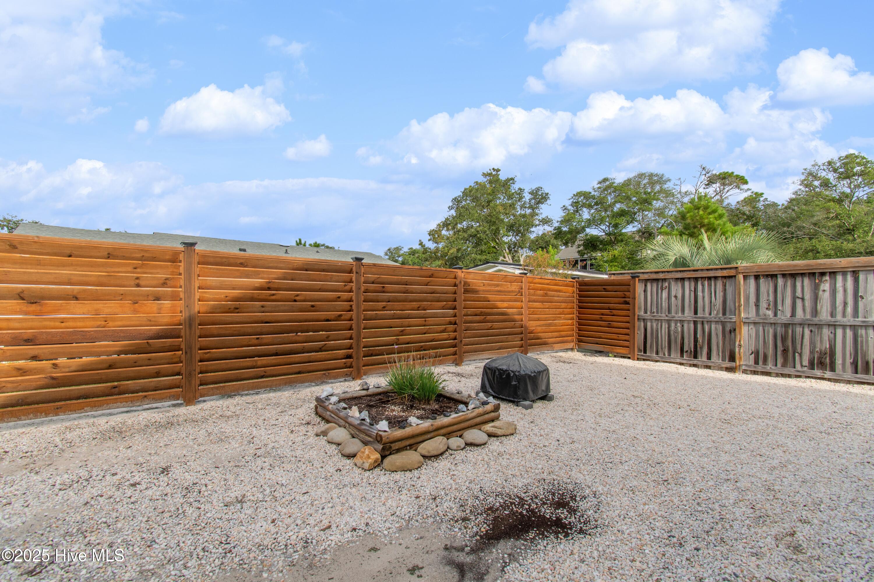 100538437 | Photo 34