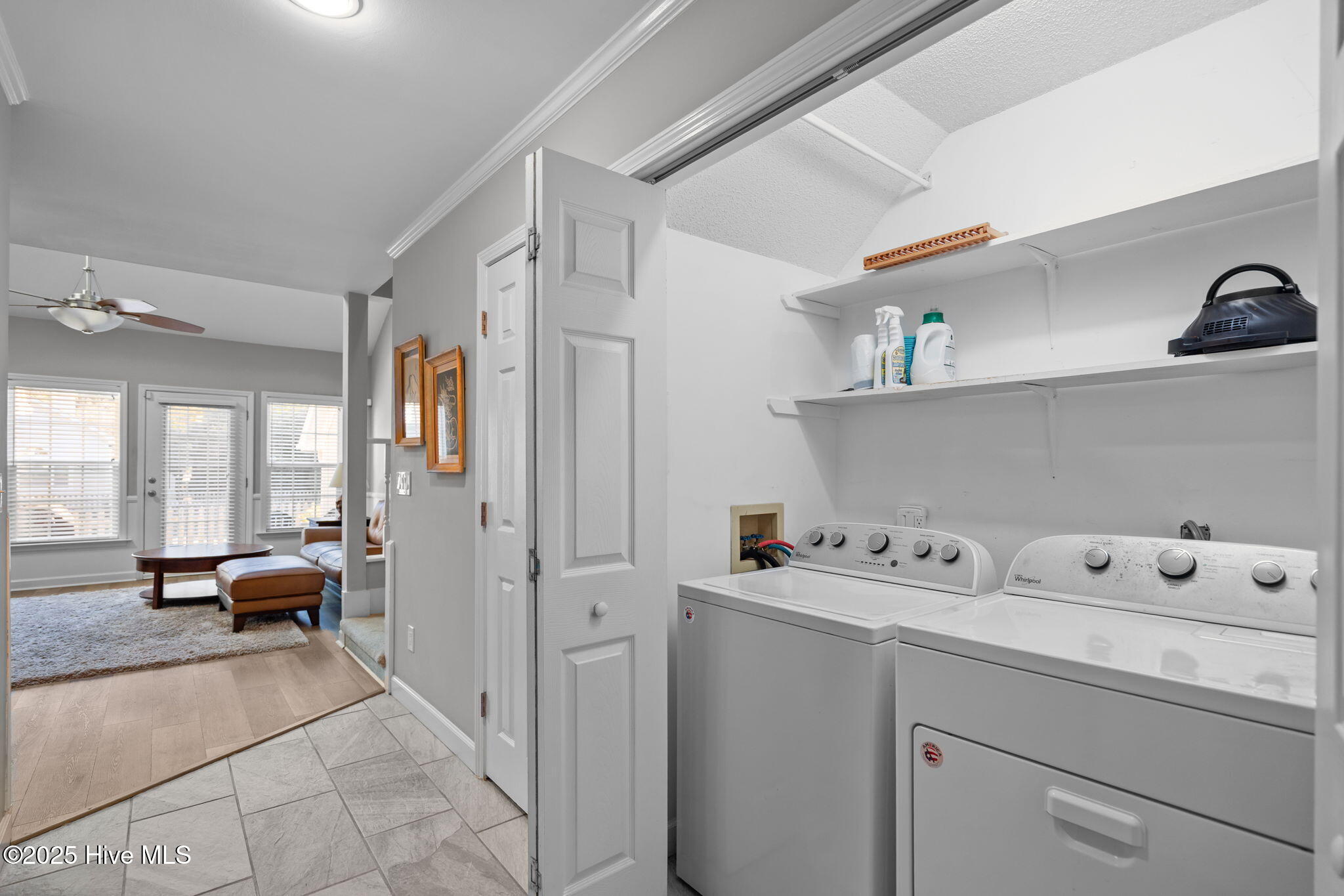 100546041 | Photo 22