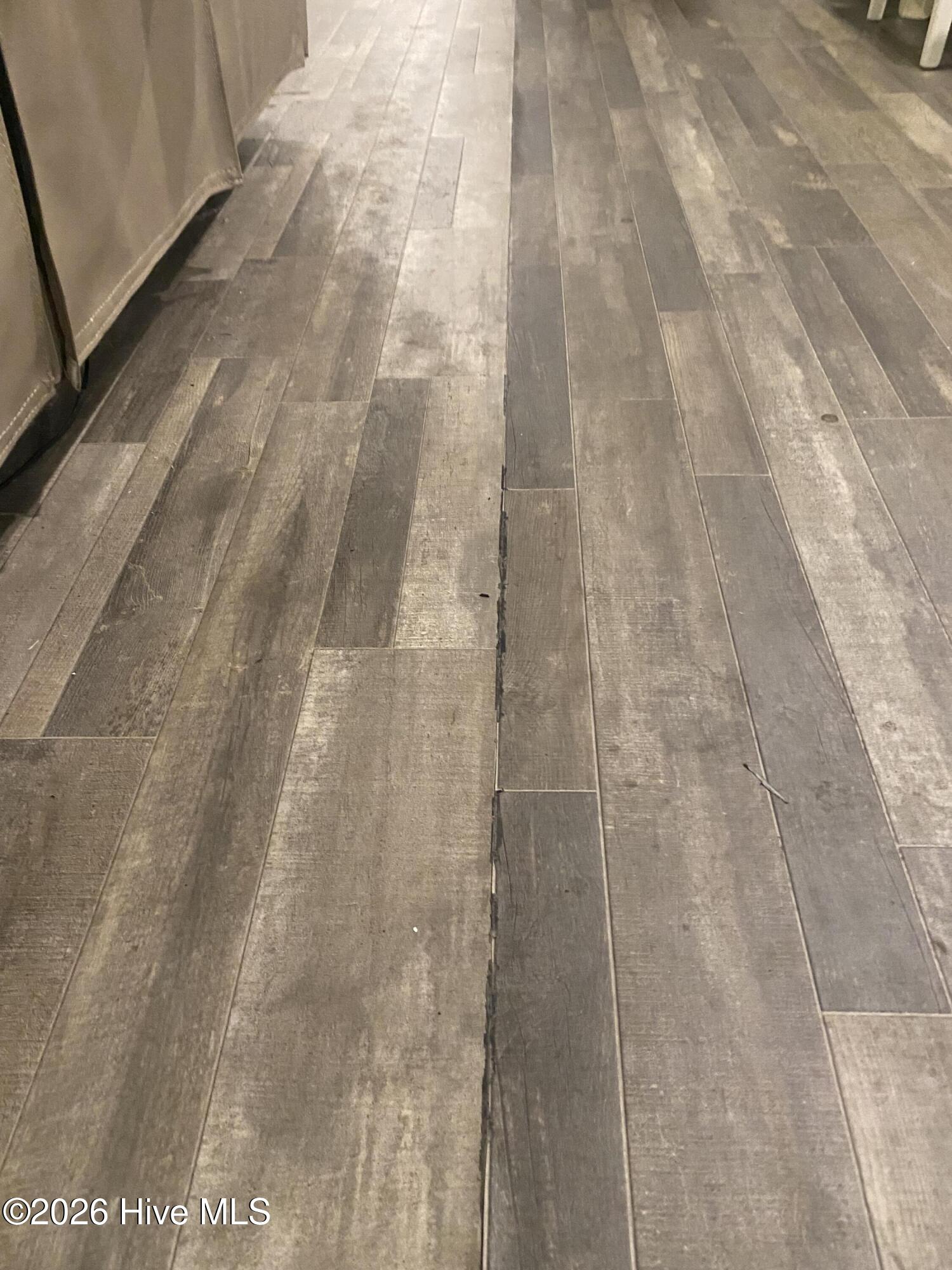 100566692 | Photo 52