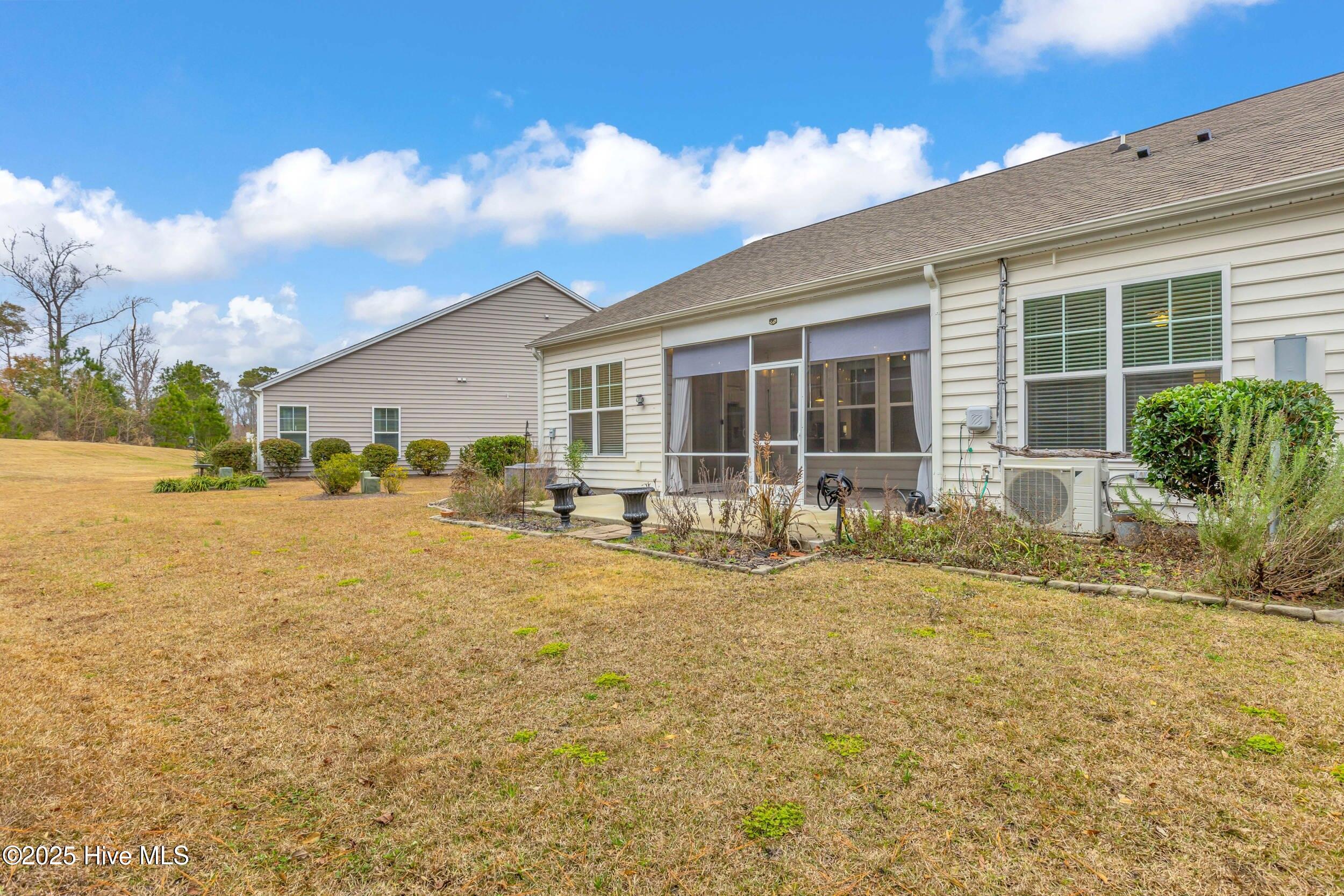 100546180 | Photo 31