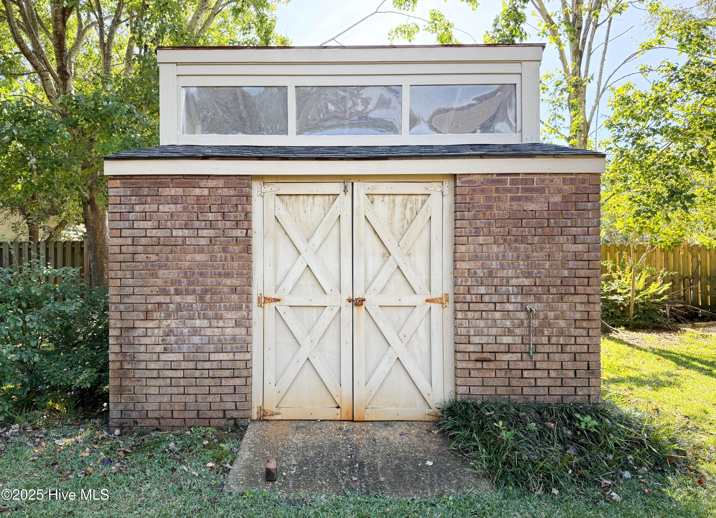 100538841 | Photo 71