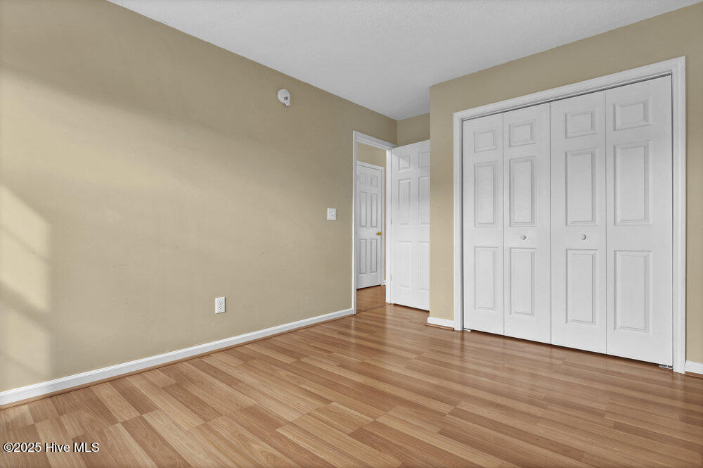 100560042 | Photo 17