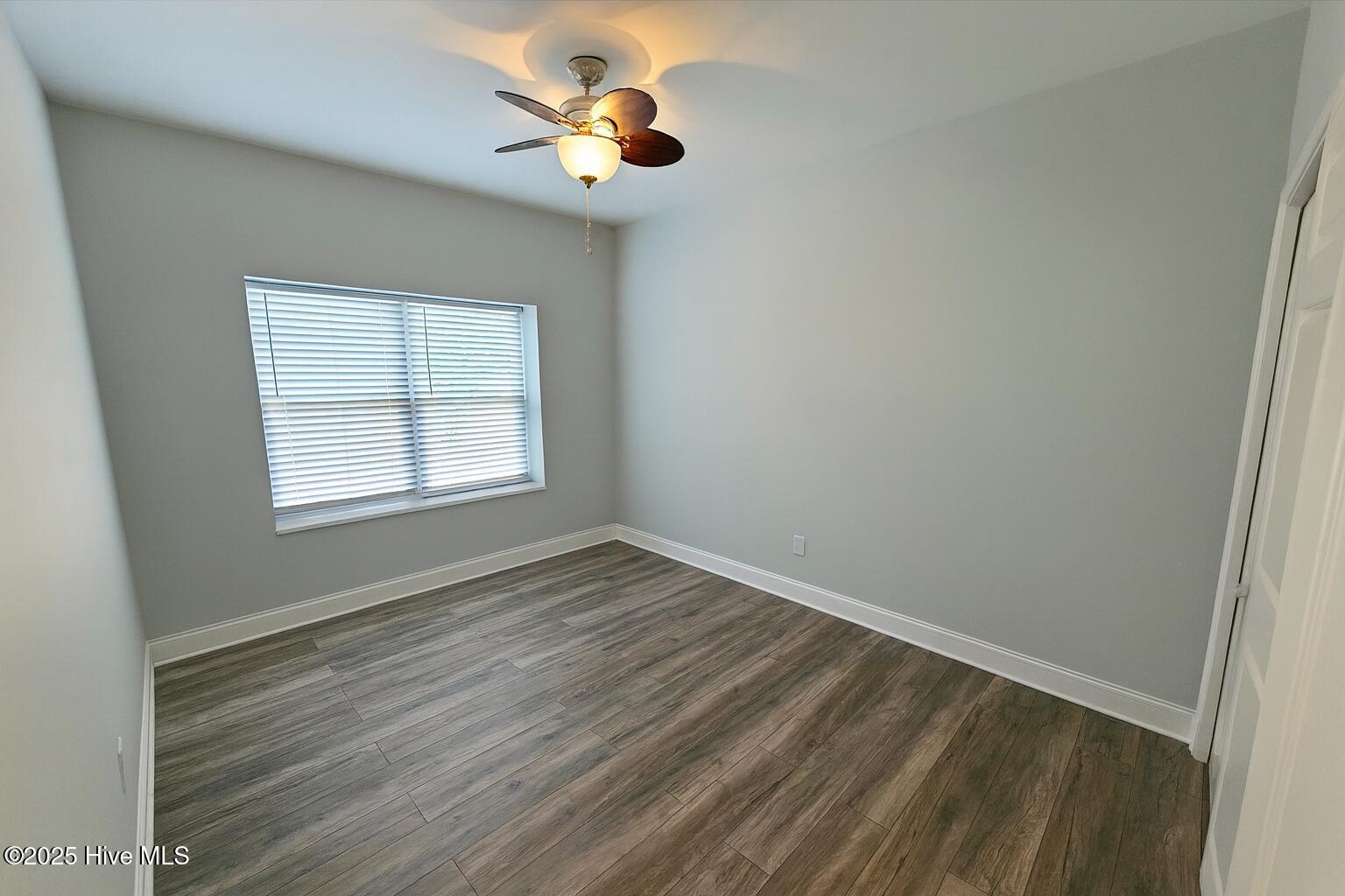 100537590 | Photo 13