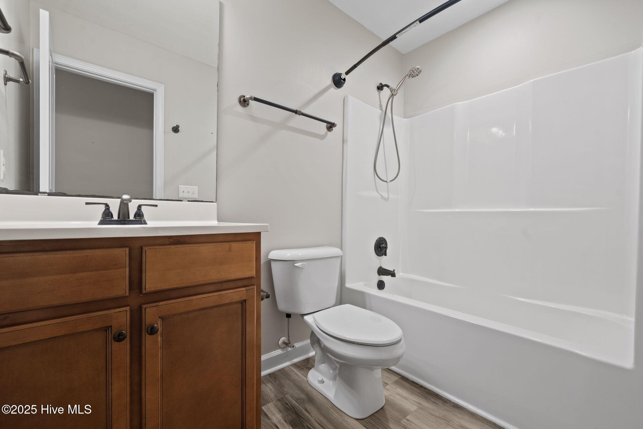 100546672 | Photo 32