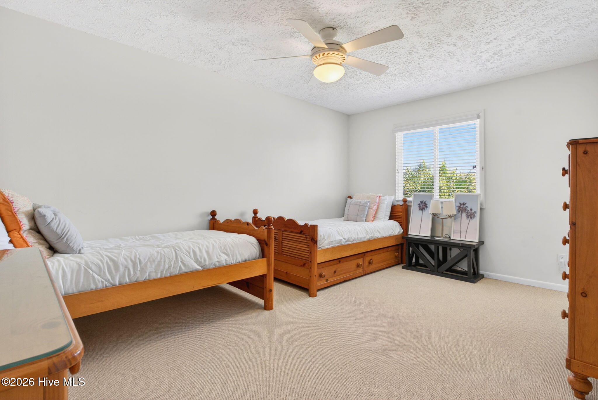 100566511 | Photo 39