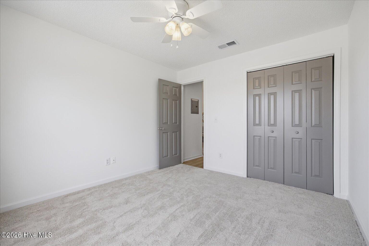 100562733 | Photo 27