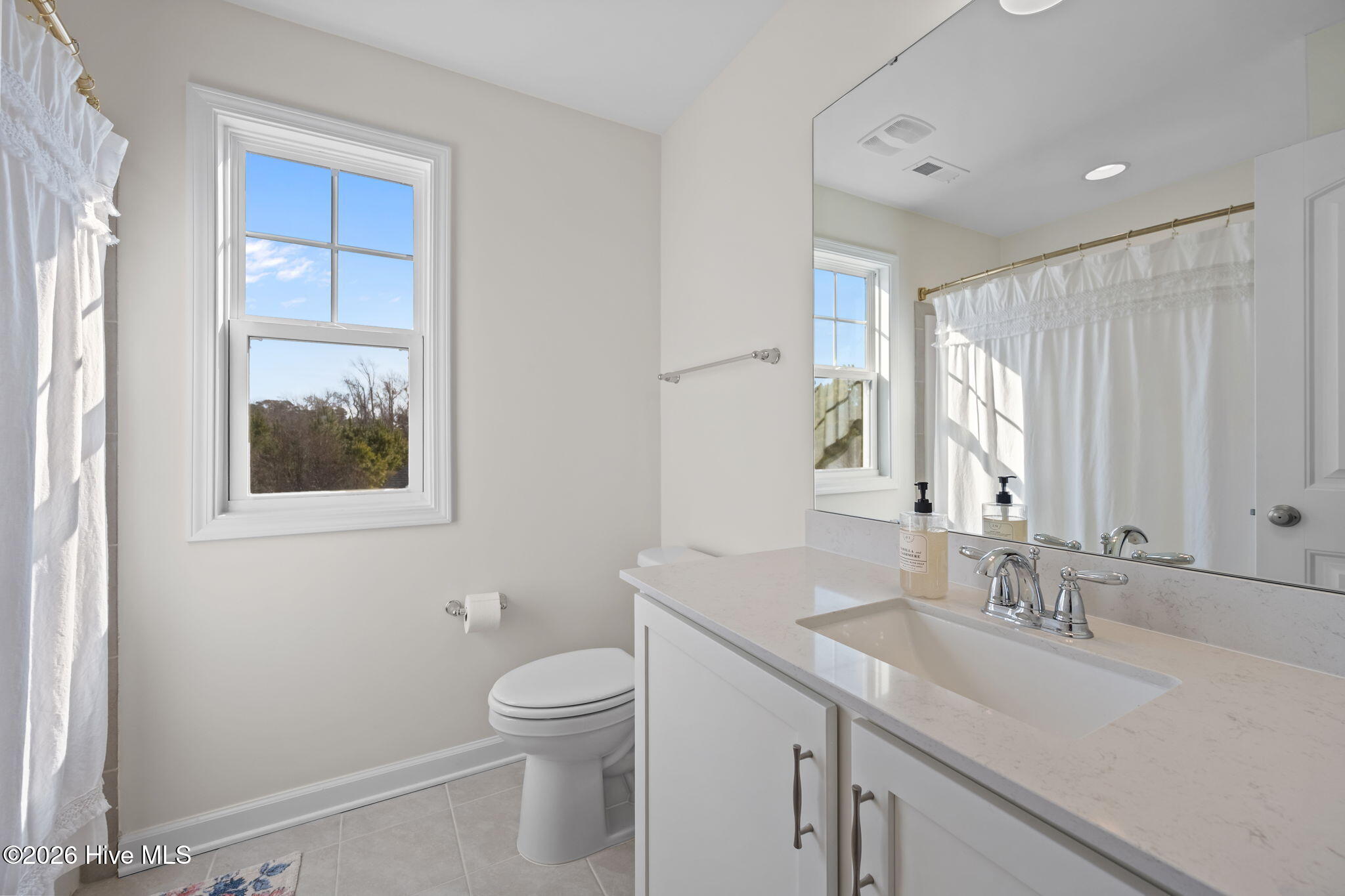 100554562 | Photo 32