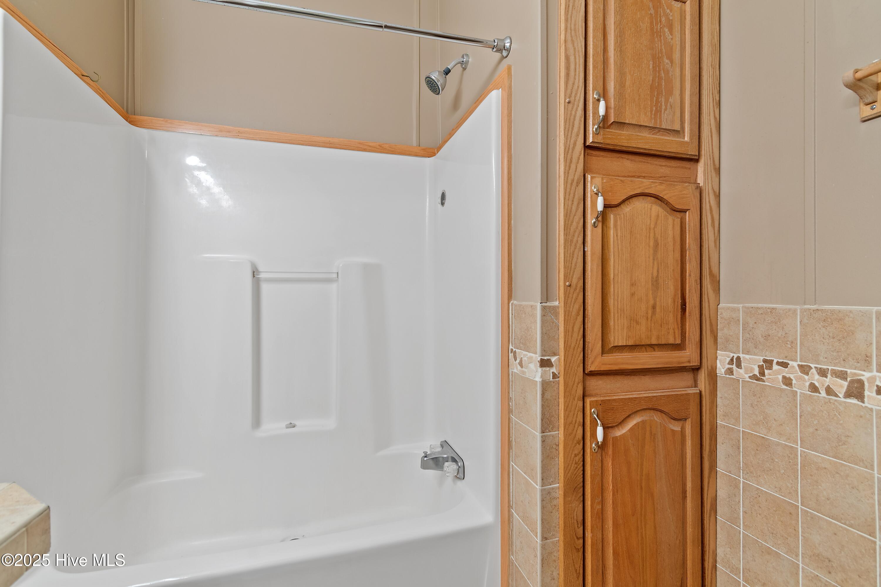 100542412 | Photo 27