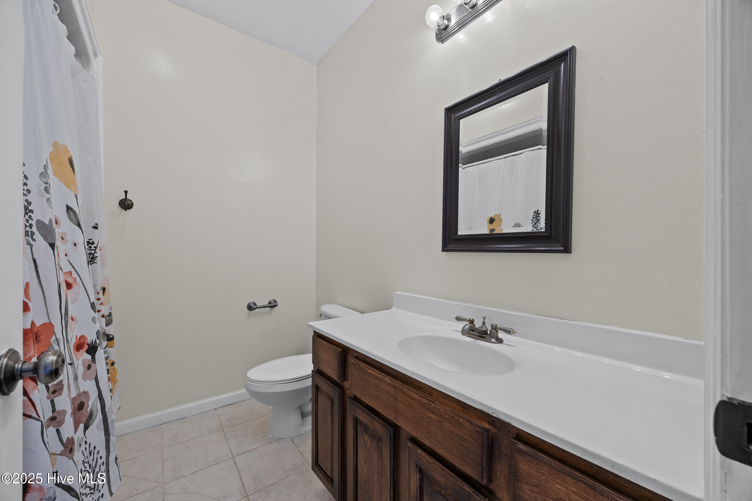 100545669 | Photo 29