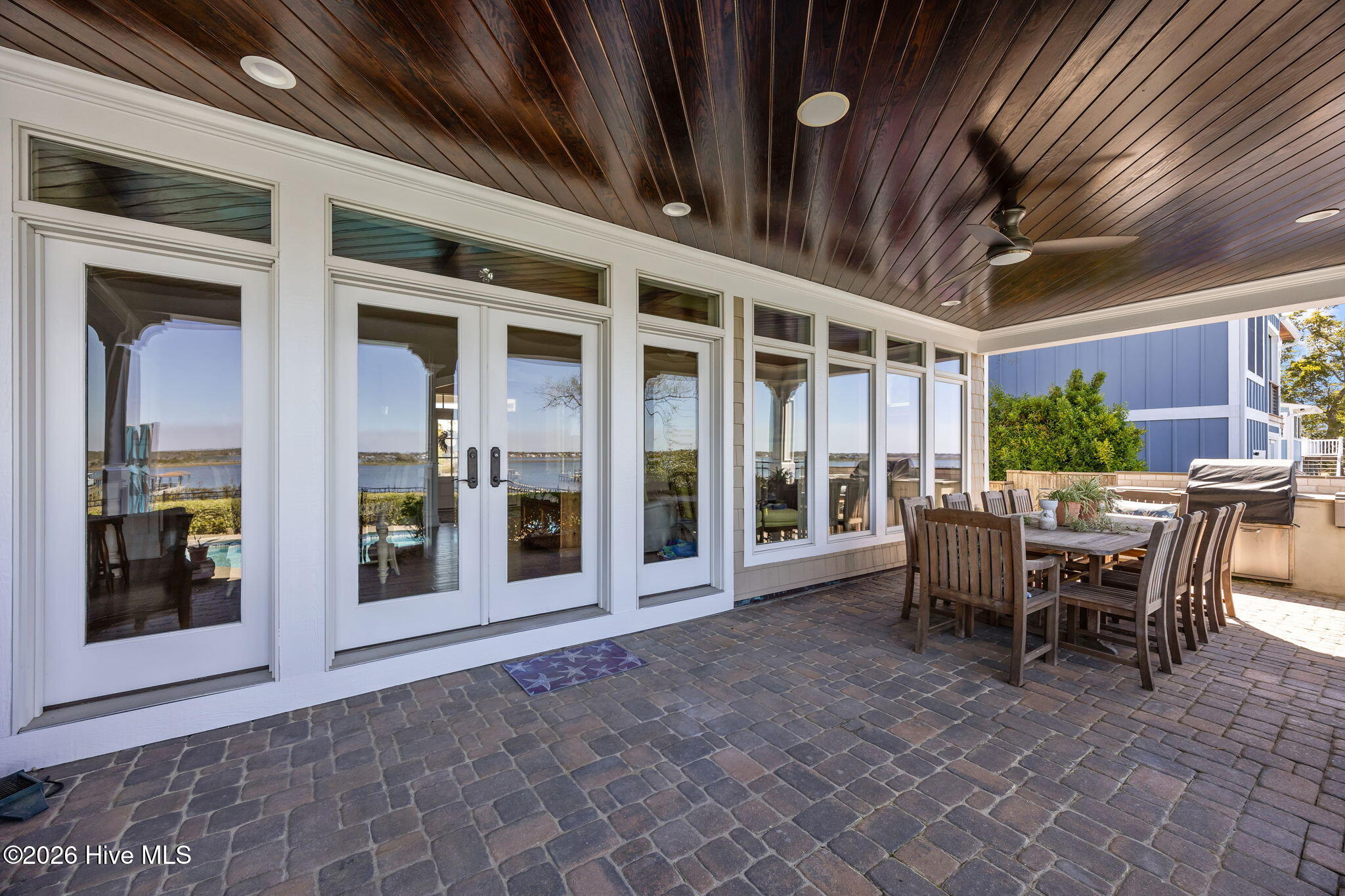 100564617 | Photo 21