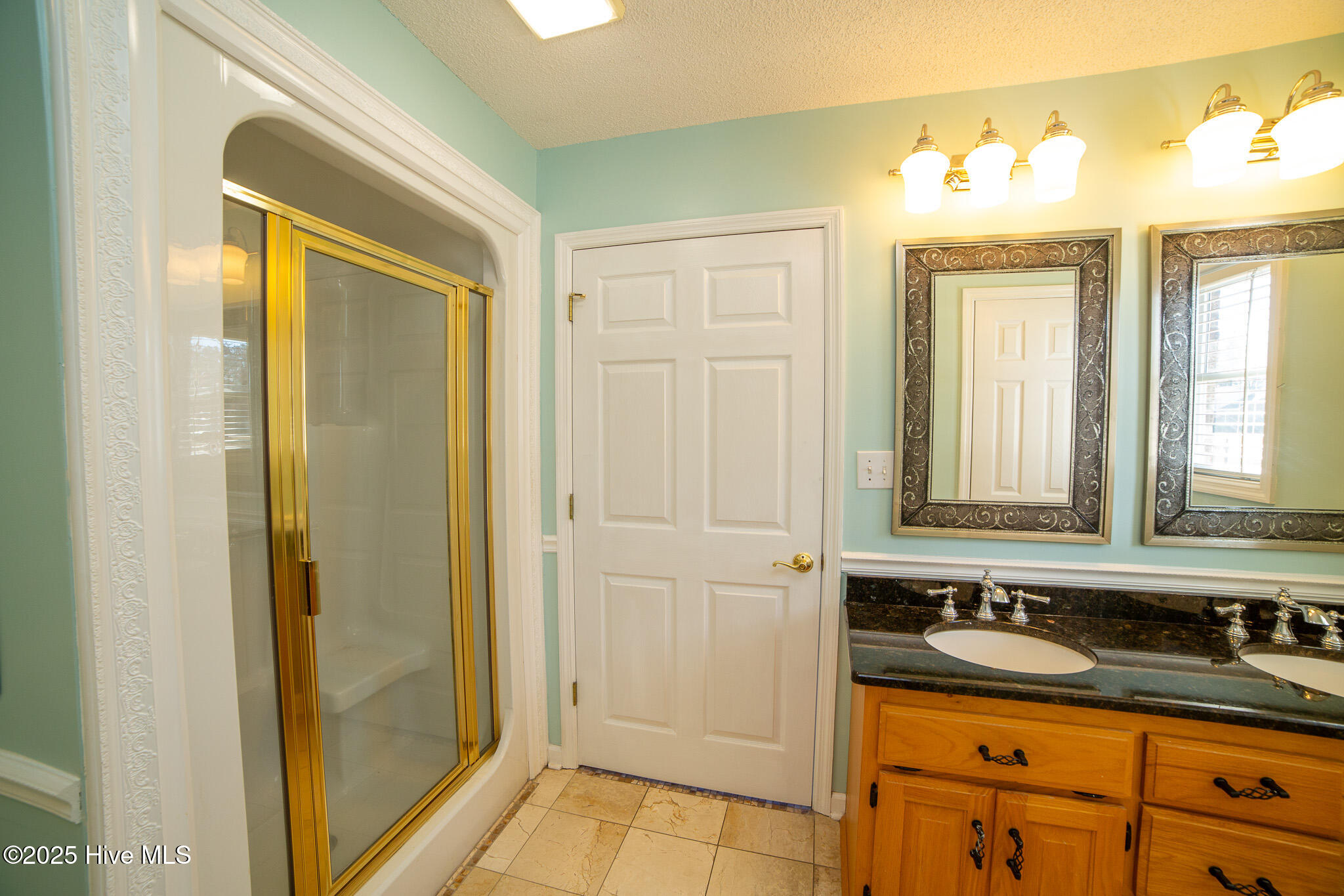 100546342 | Photo 82