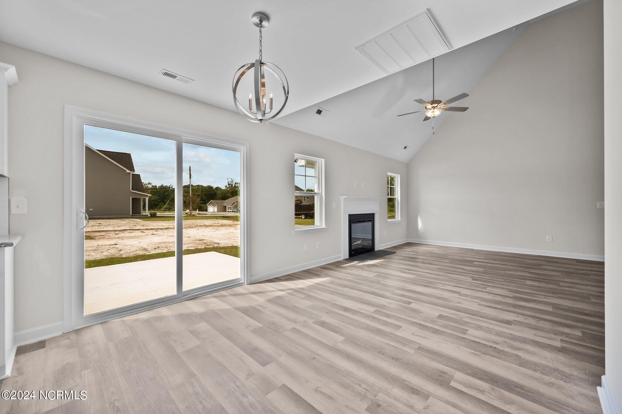 100441998 | Photo 18