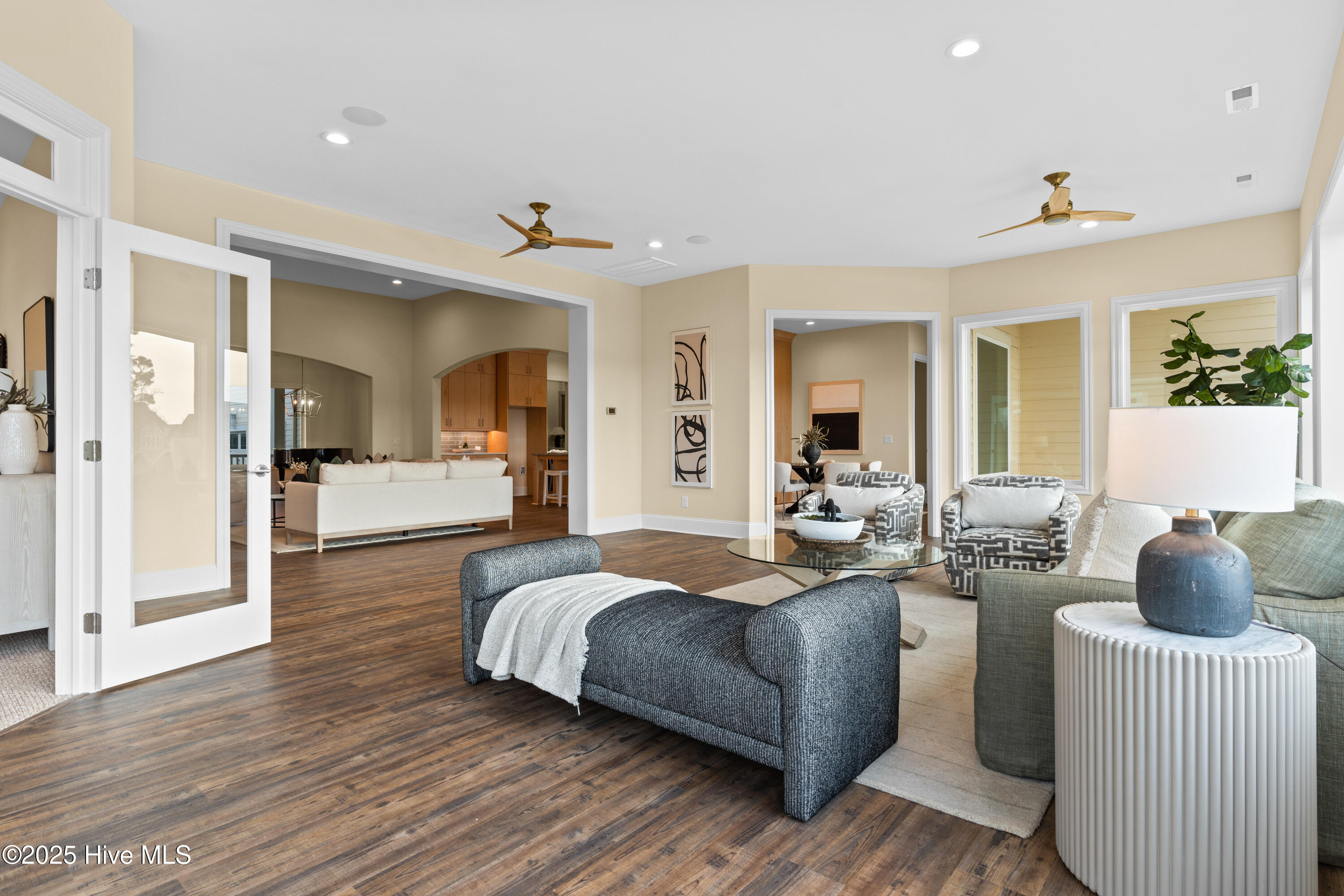 100524030 | Photo 17