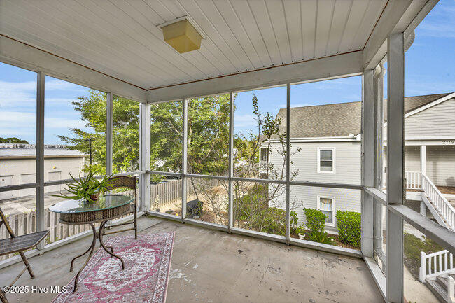 100535048 | Photo 22