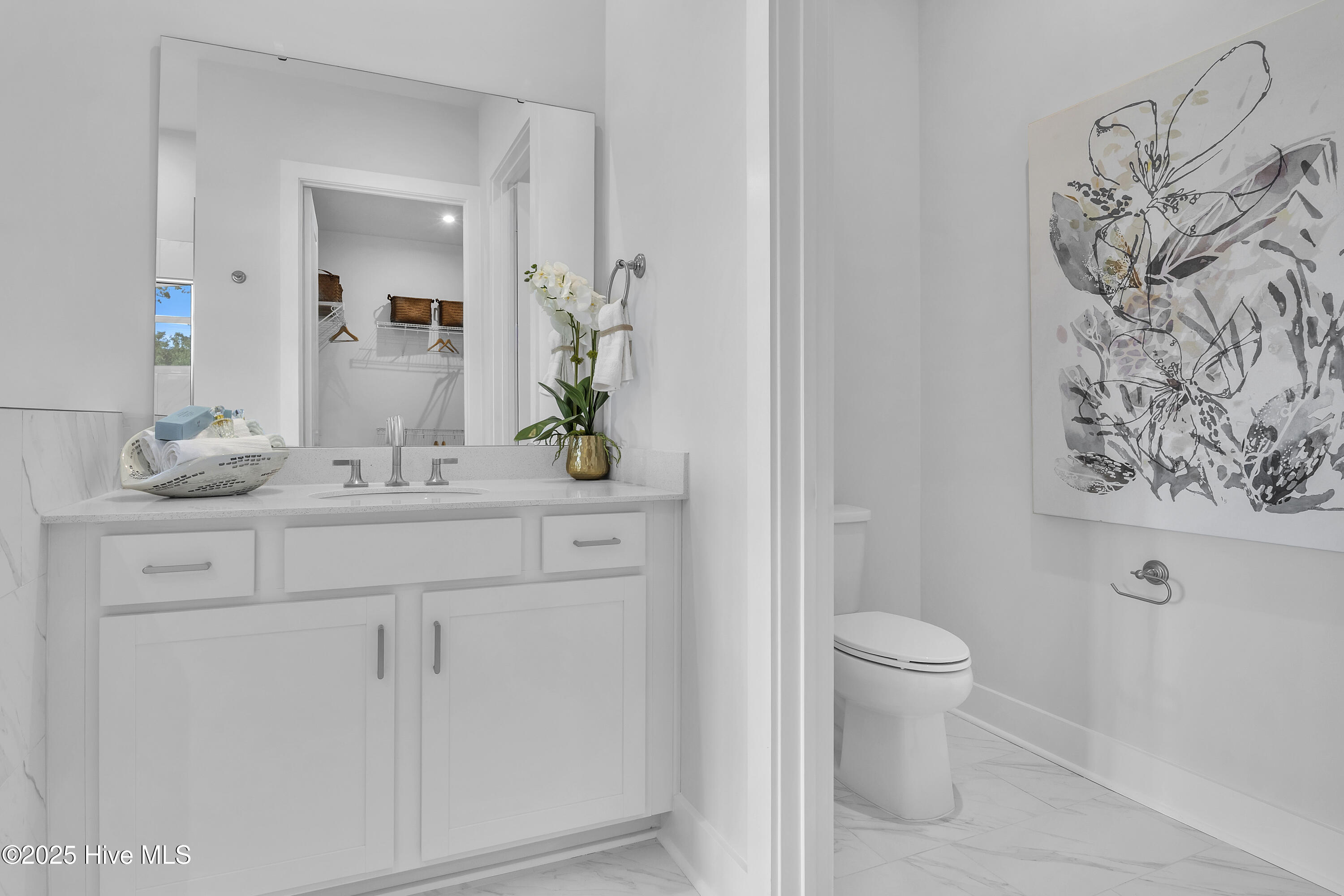 100550625 | Photo 32