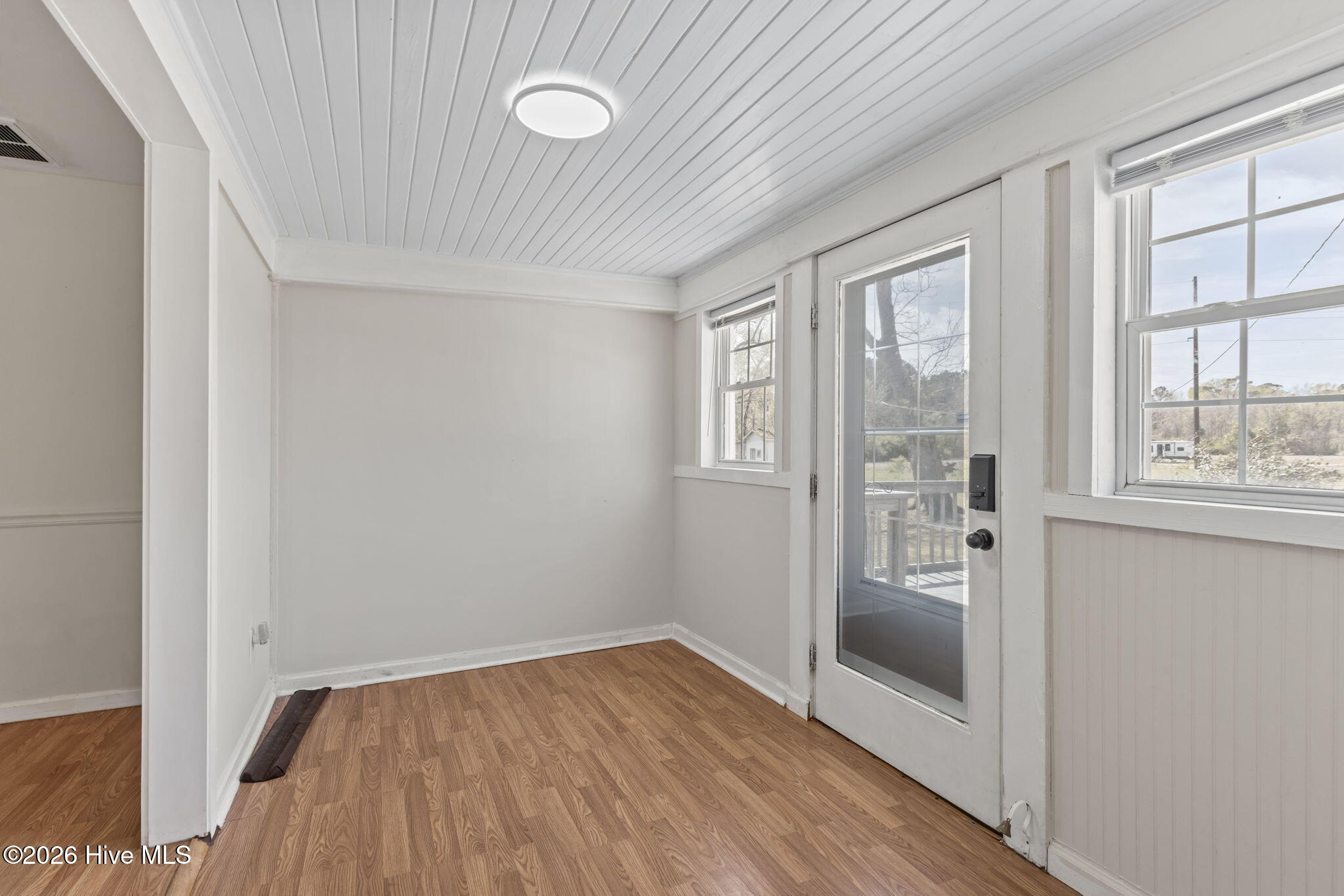 5217 Highway 101,Newport