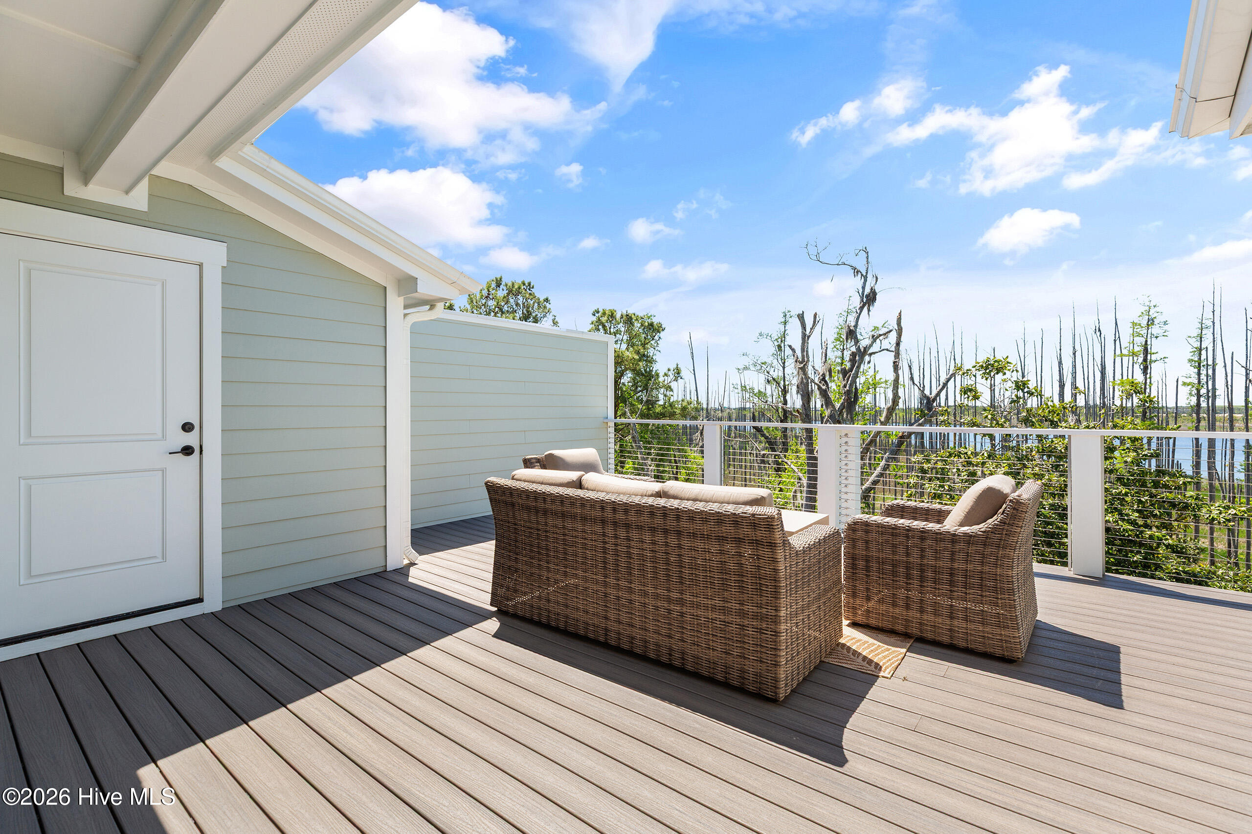 100563450 | Photo 46