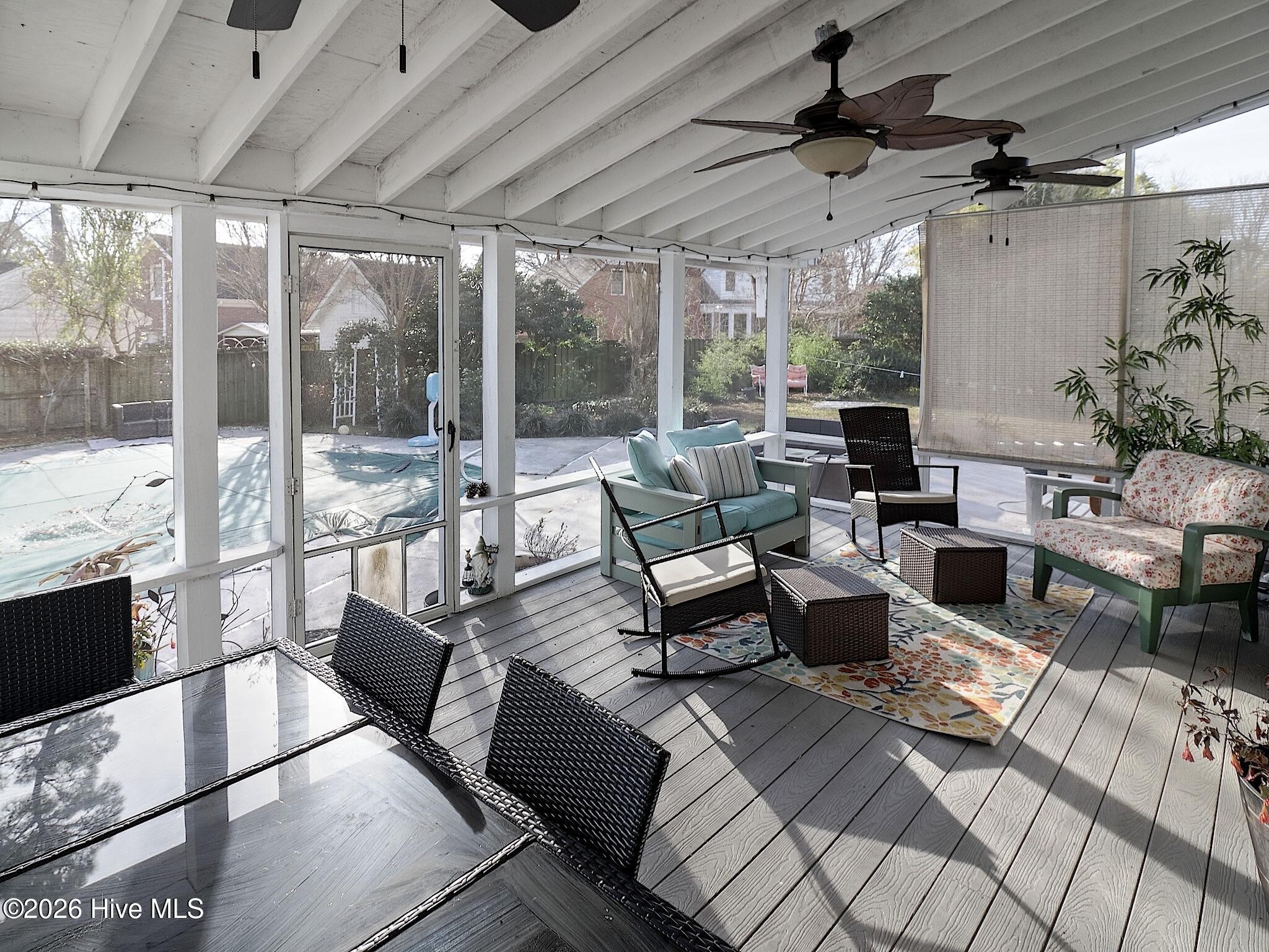 100554286 | Photo 31