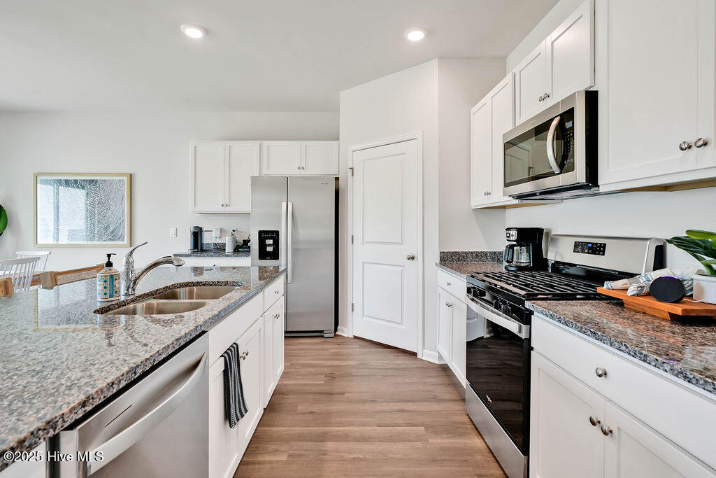 100531581 | Photo 13