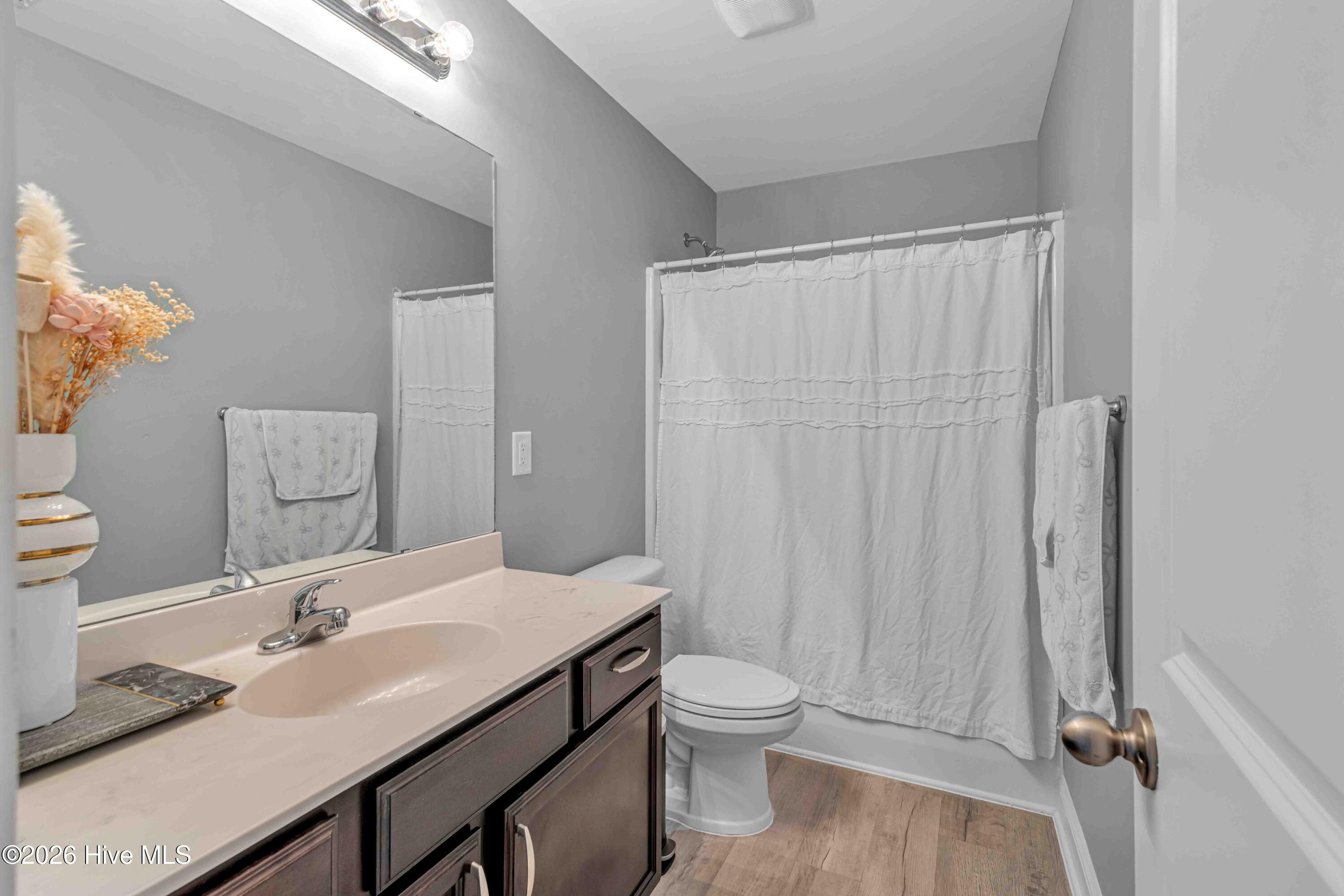 100558527 | Photo 29