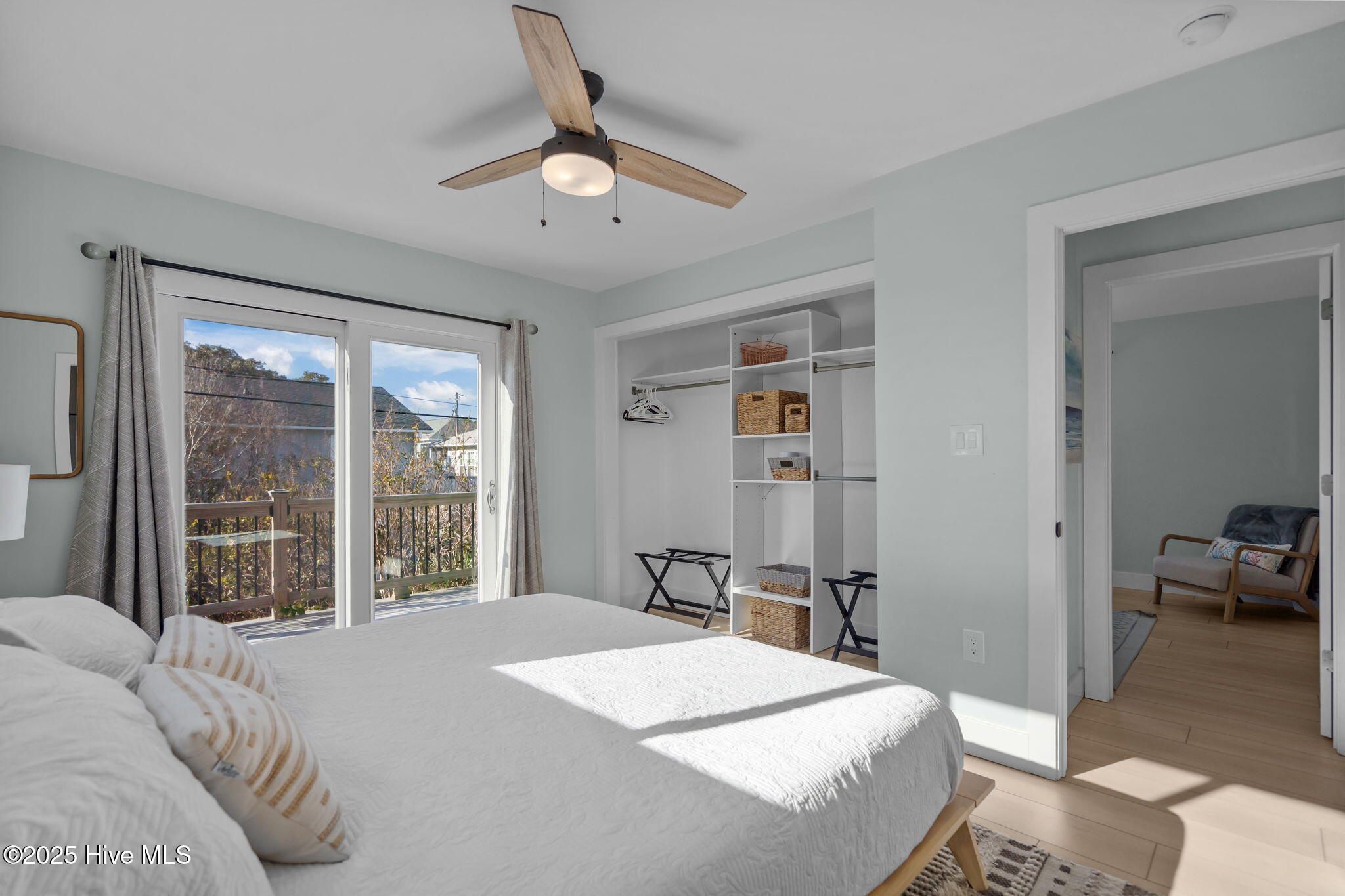 100541863 | Photo 26