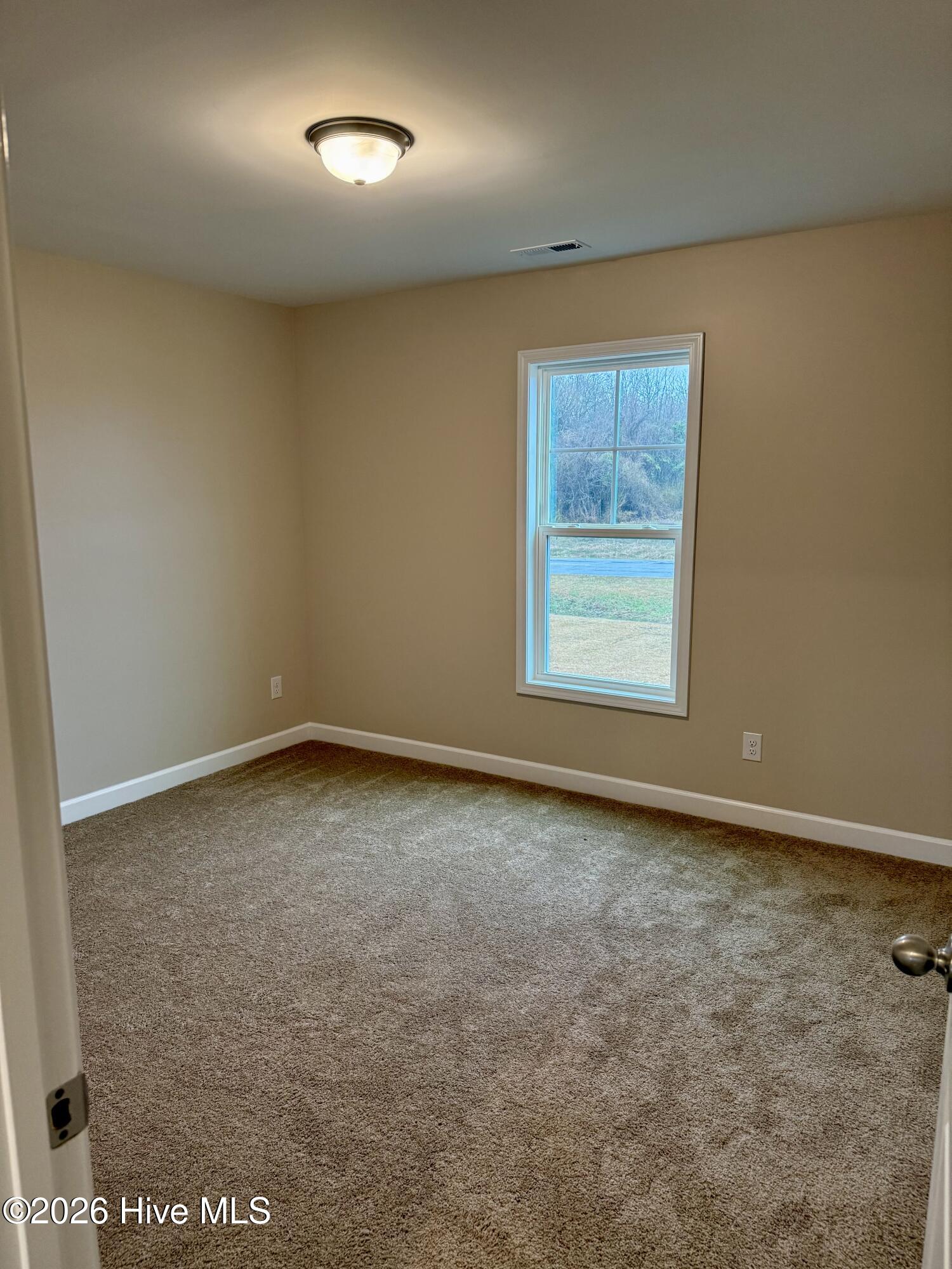 100548779 | Photo 22