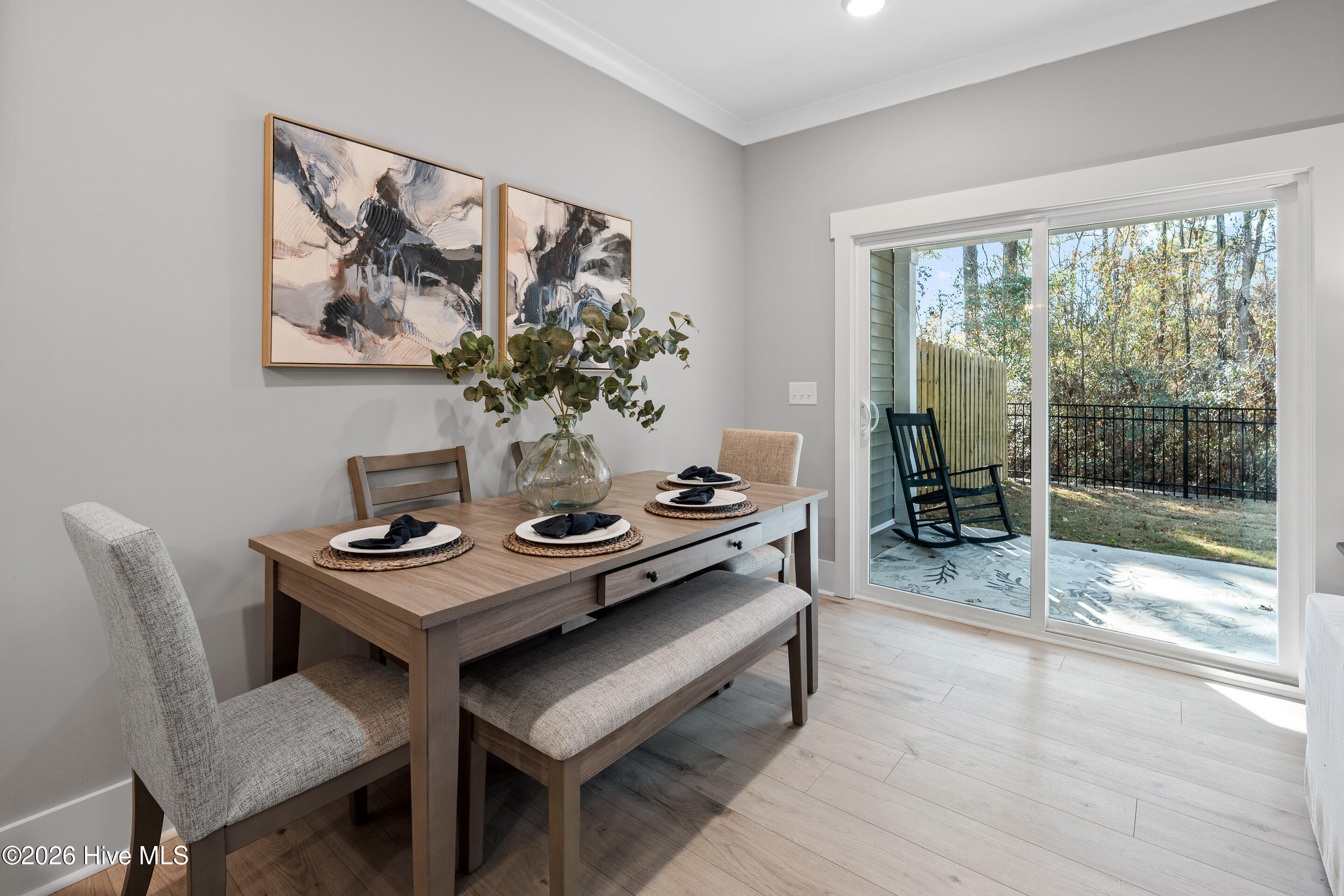 100548644 | Photo 16