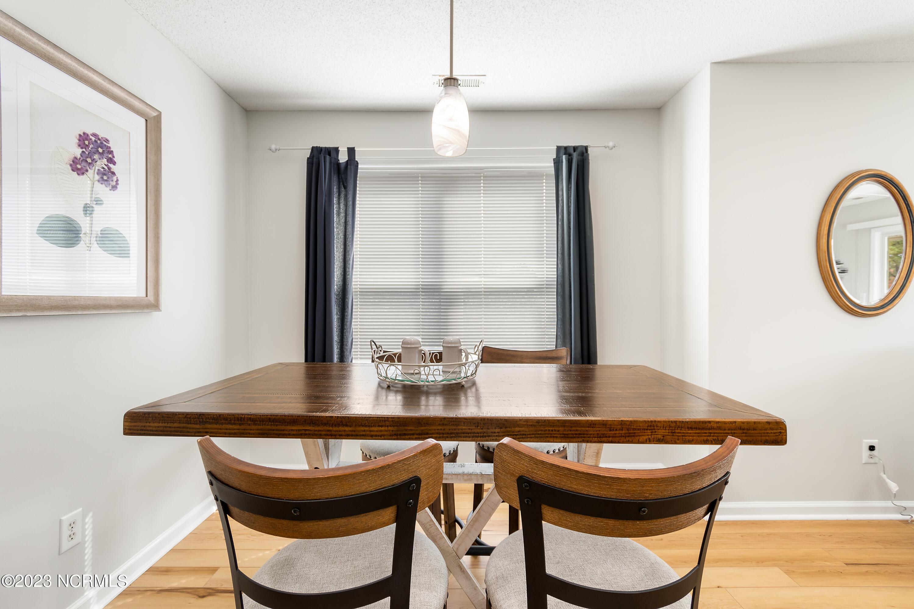 100564756 | Photo 12