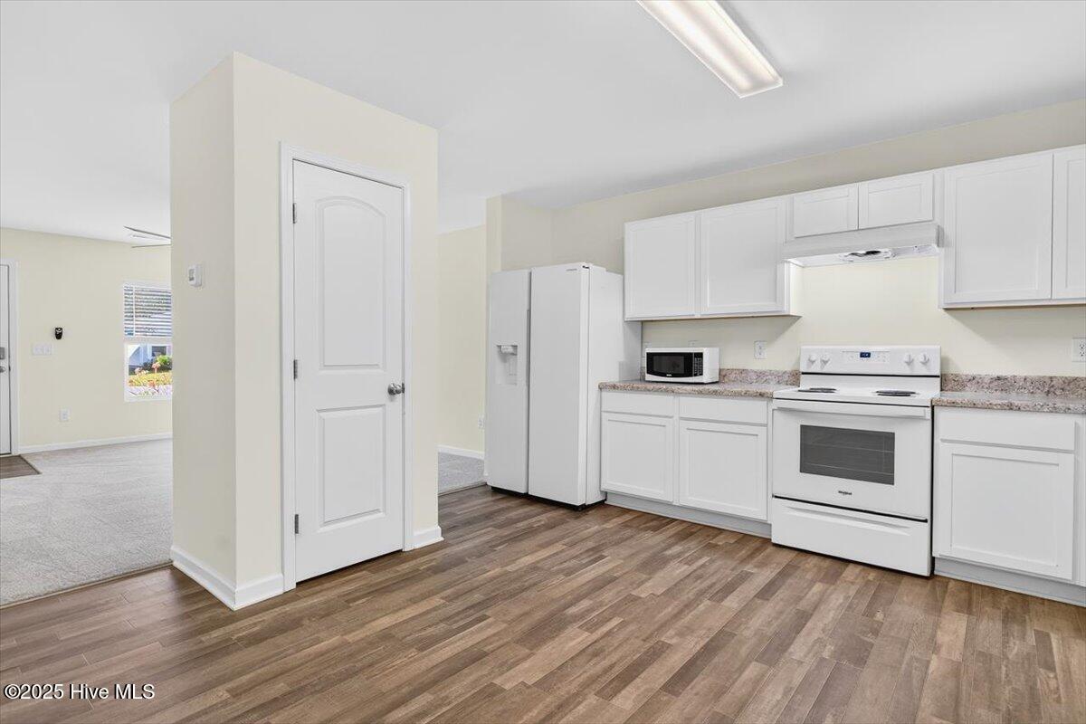 100540215 | Photo 14