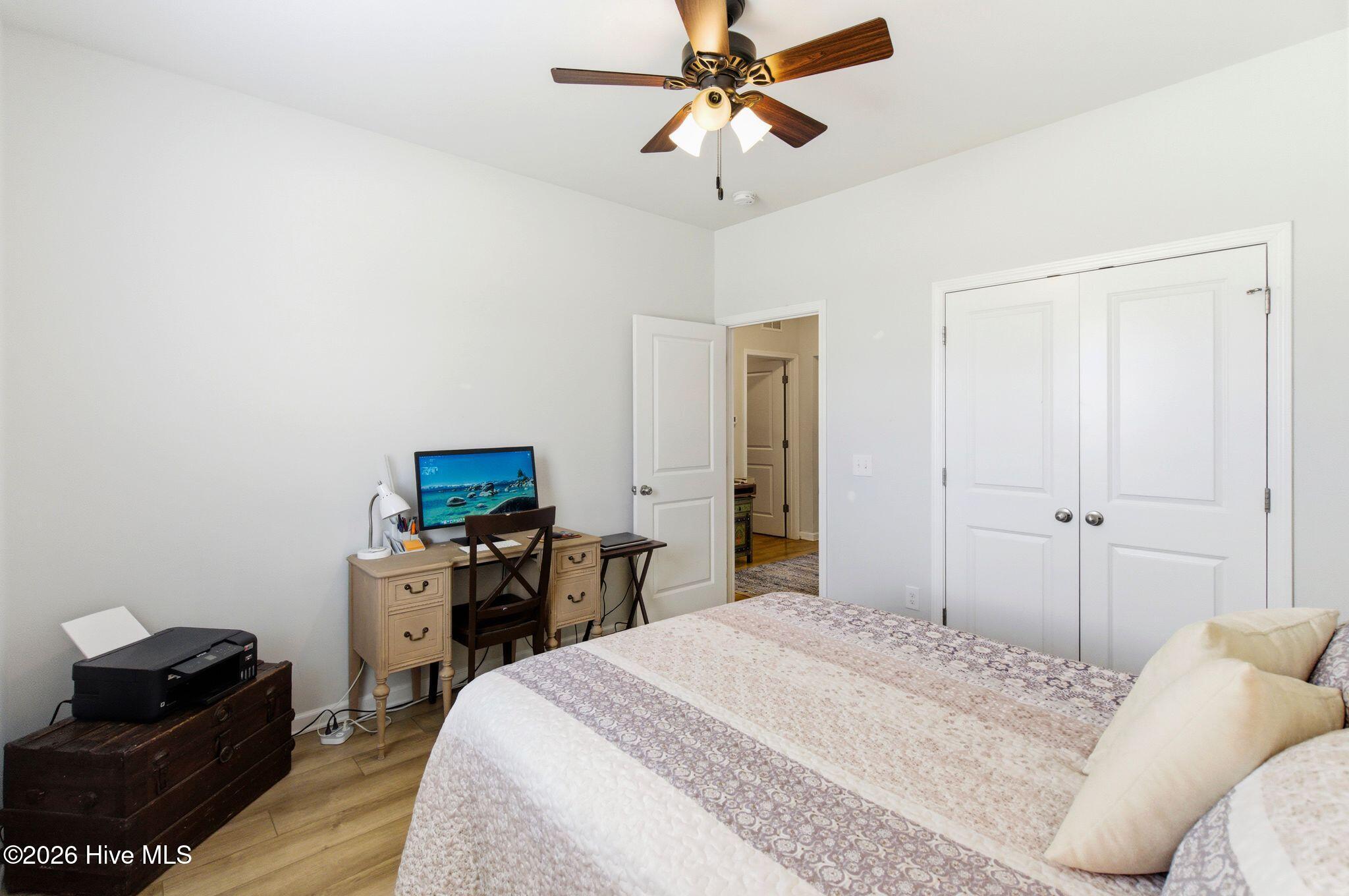 100566850 | Photo 25