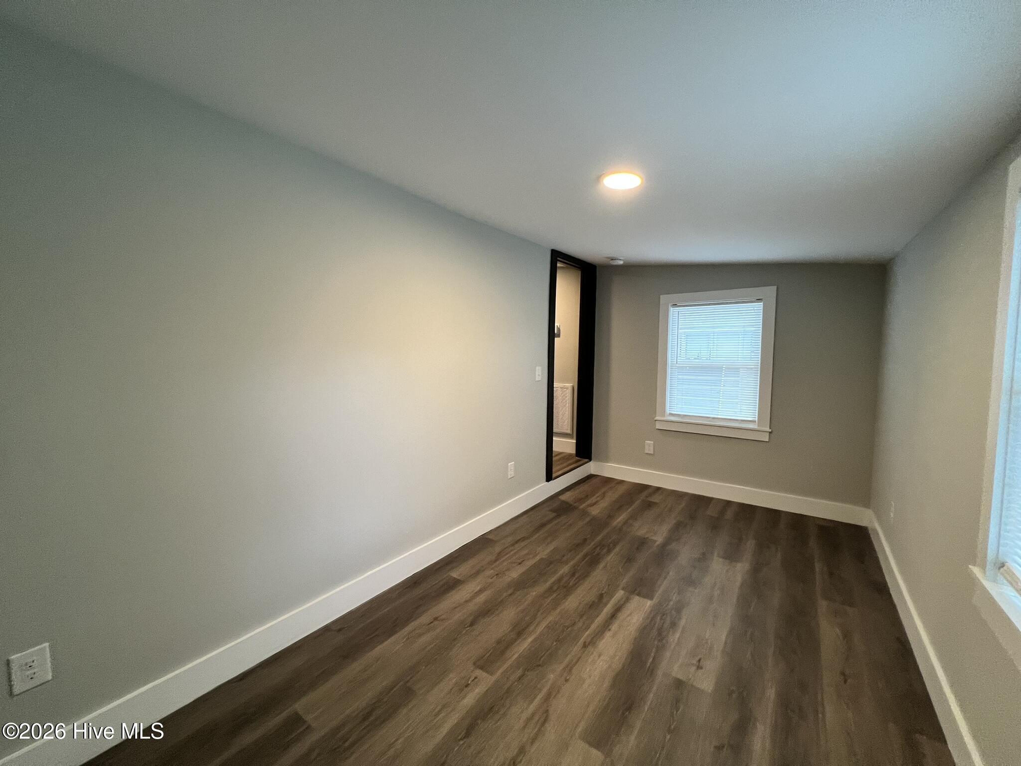 100551800 | Photo 16