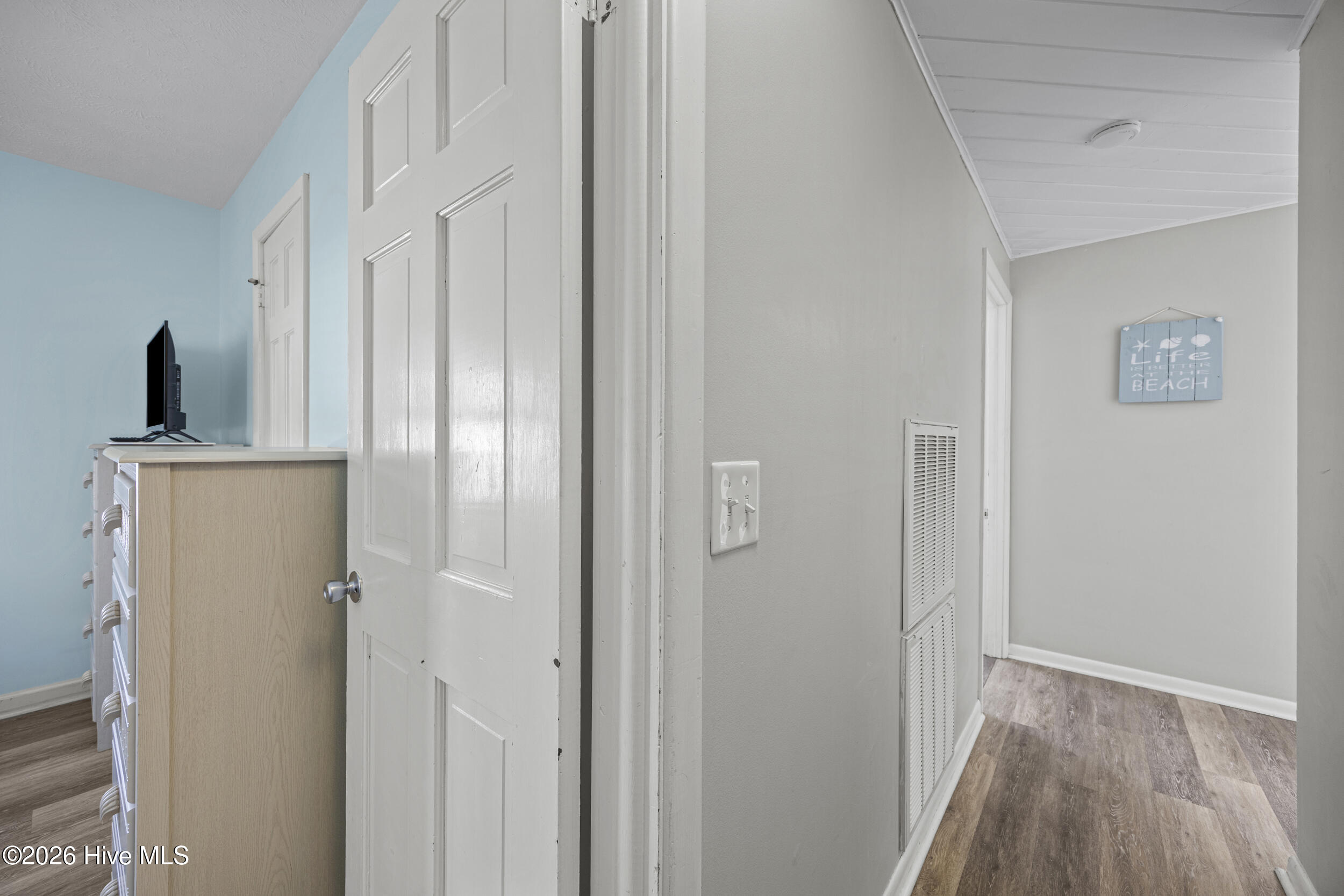 100568545 | Photo 34