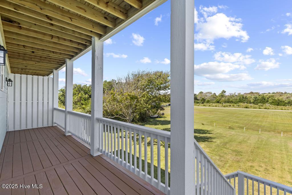 100535479 | Photo 18