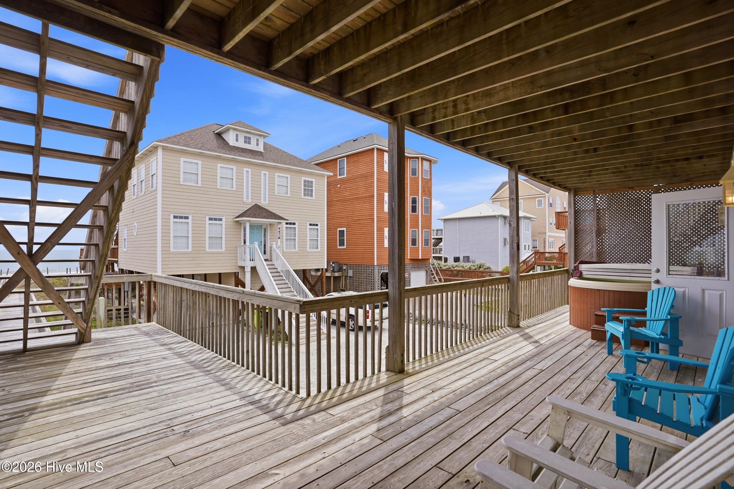 100566063 | Photo 47