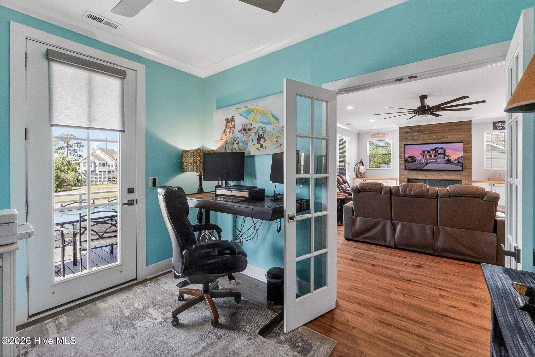 100561460 | Photo 17