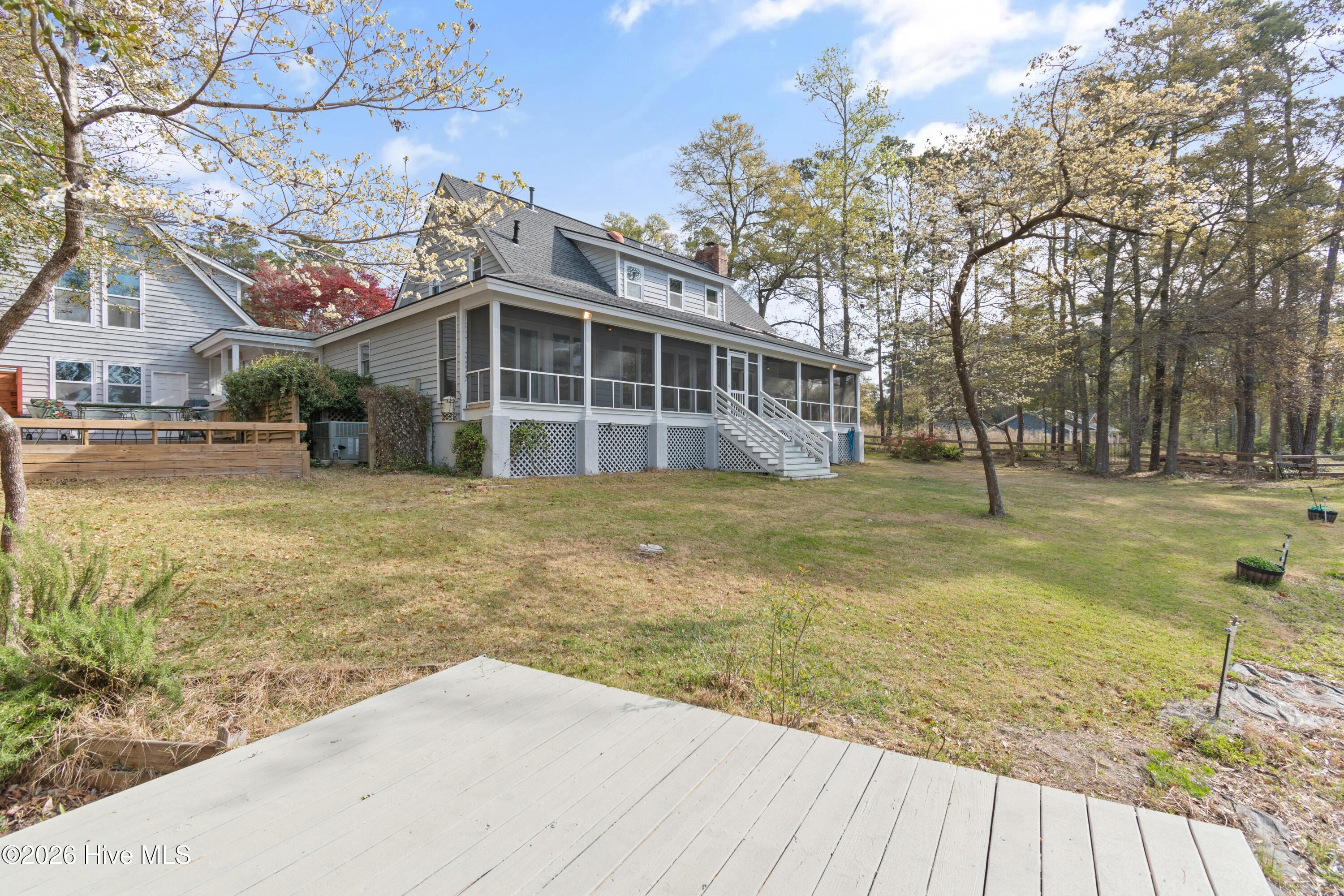 100564026 | Photo 58