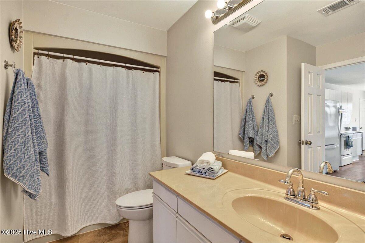 100510668 | Photo 21