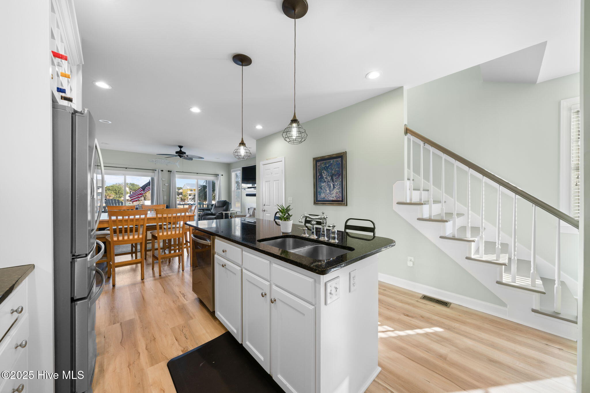 100526205 | Photo 67