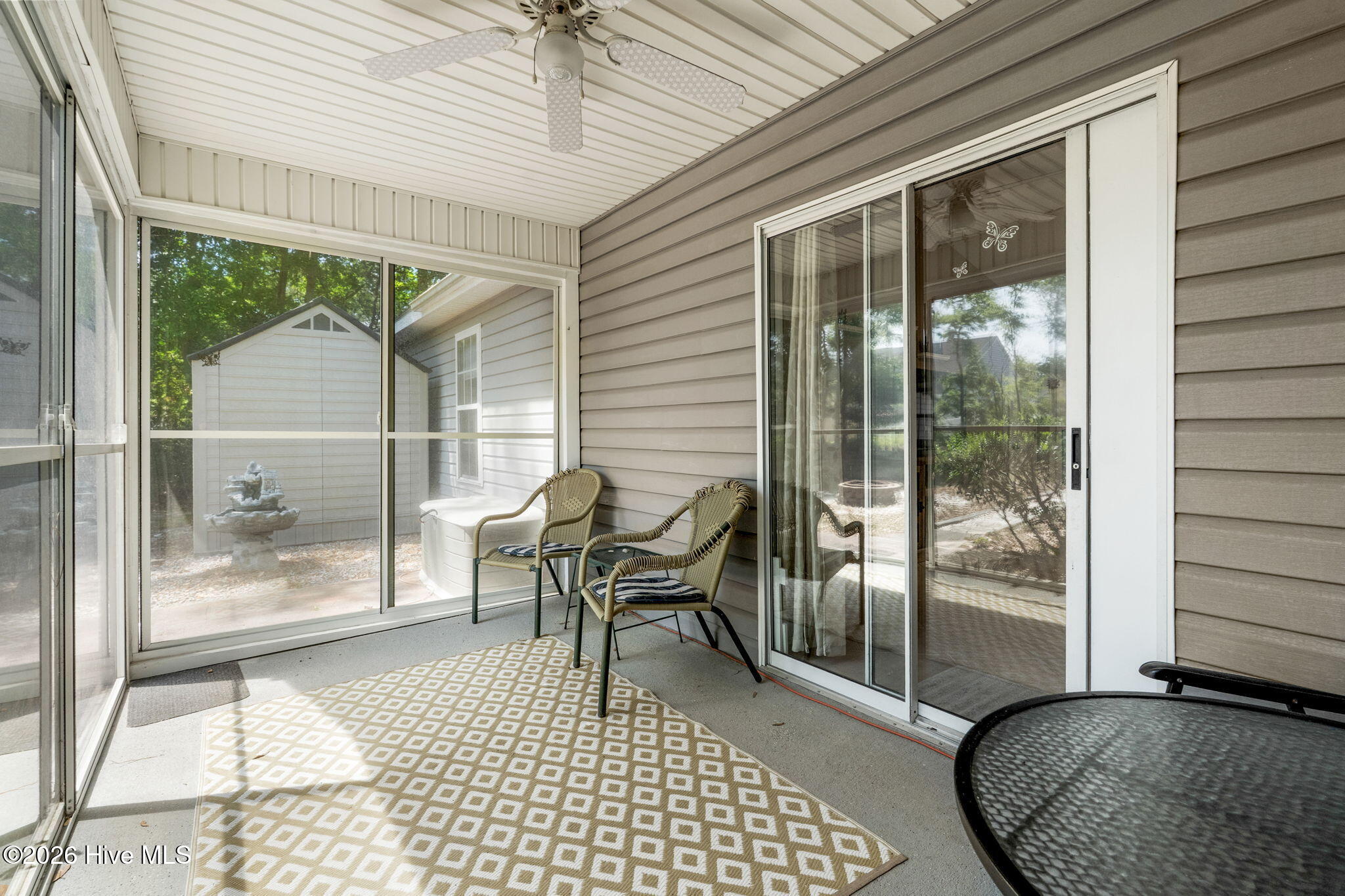 100568213 | Photo 22