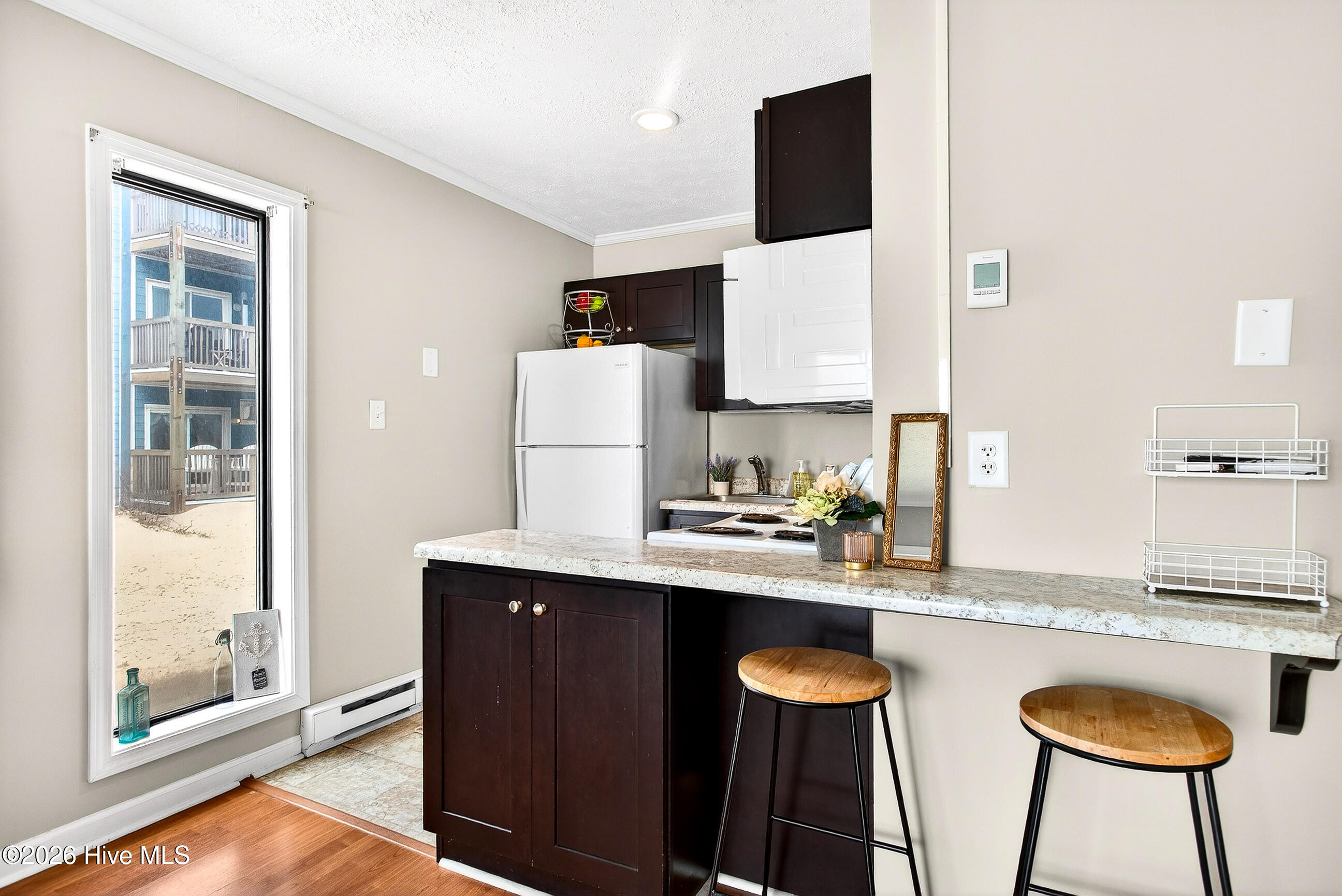 100562717 | Photo 10