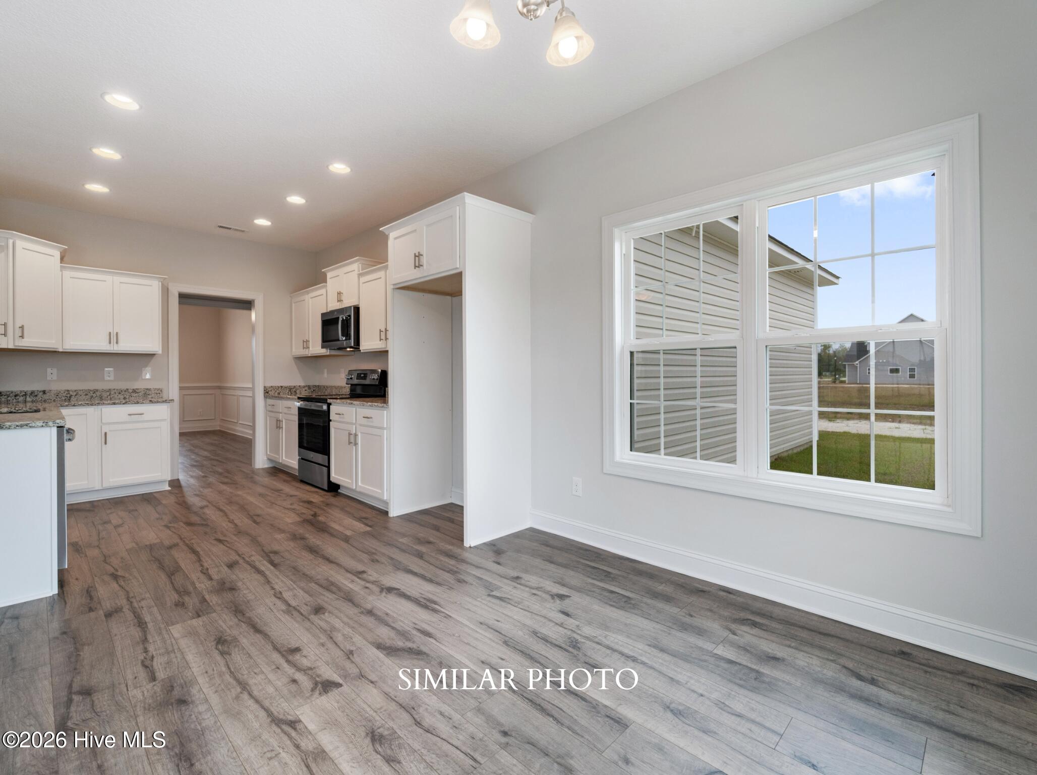 100567506 | Photo 12