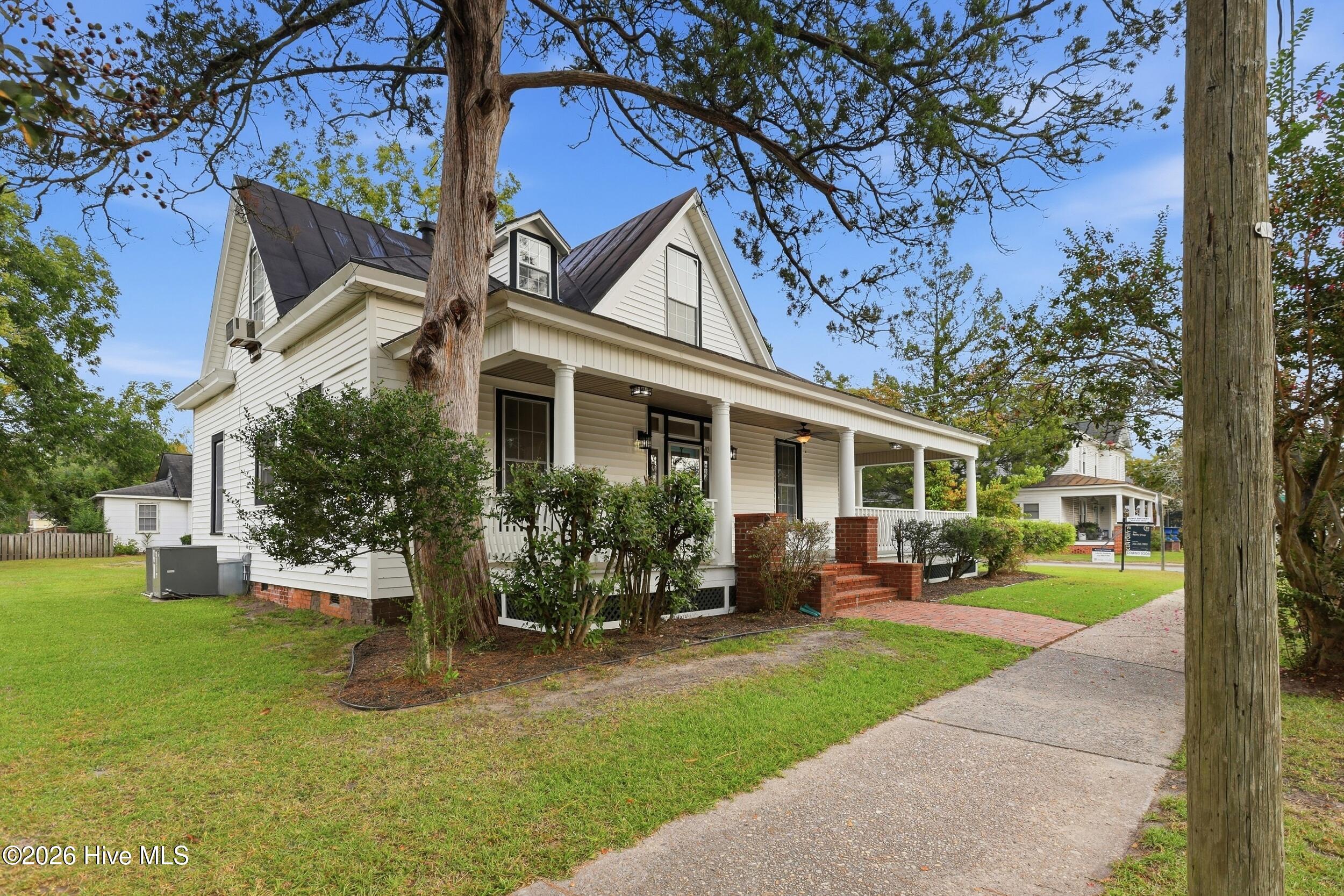Photo 2 of Single family home for sale at 502 W Main St, Williamston, NC 27892 | MLS# 100604780 | Listing updated on 2026-10-06
