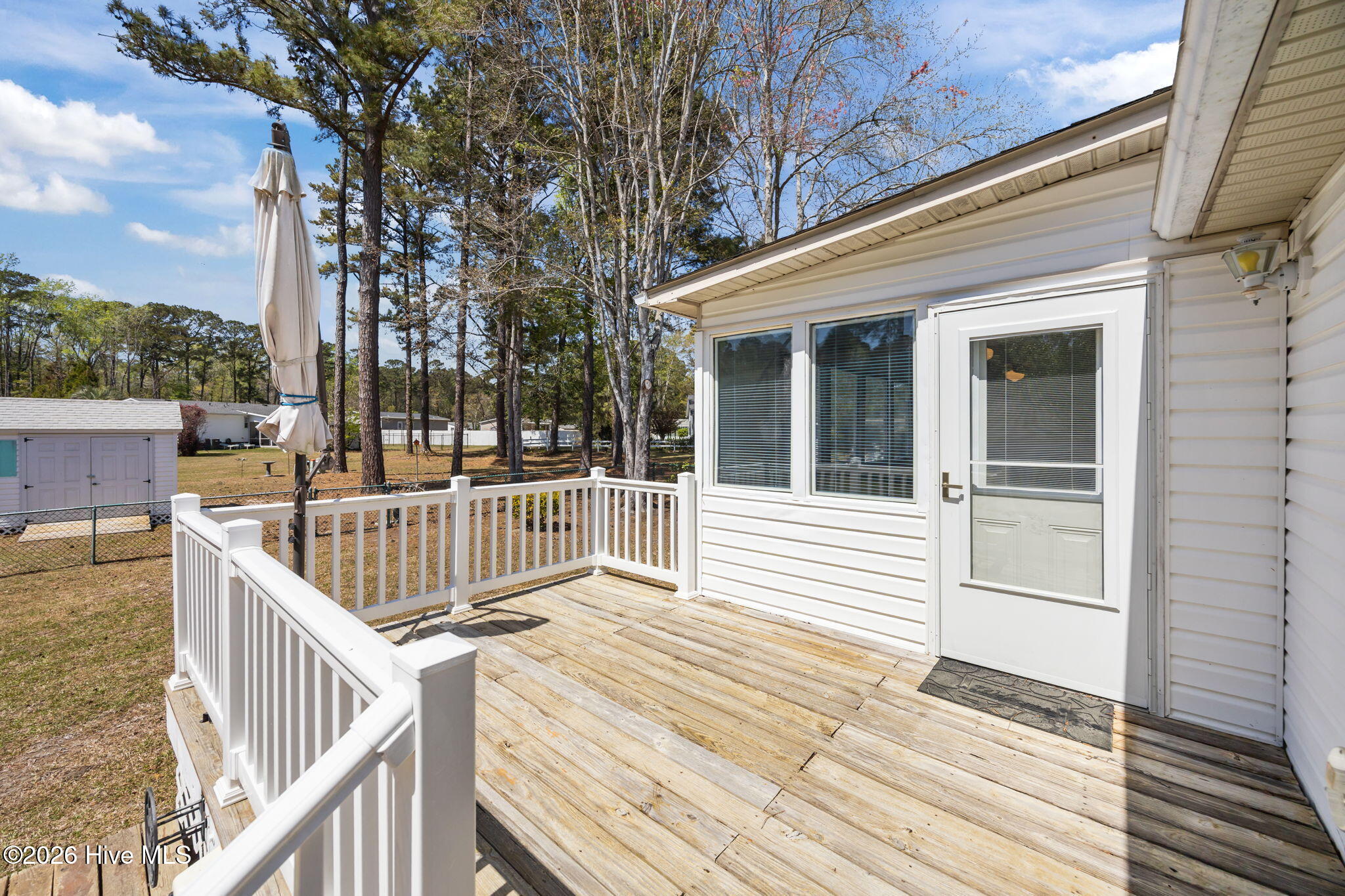 100564707 | Photo 47