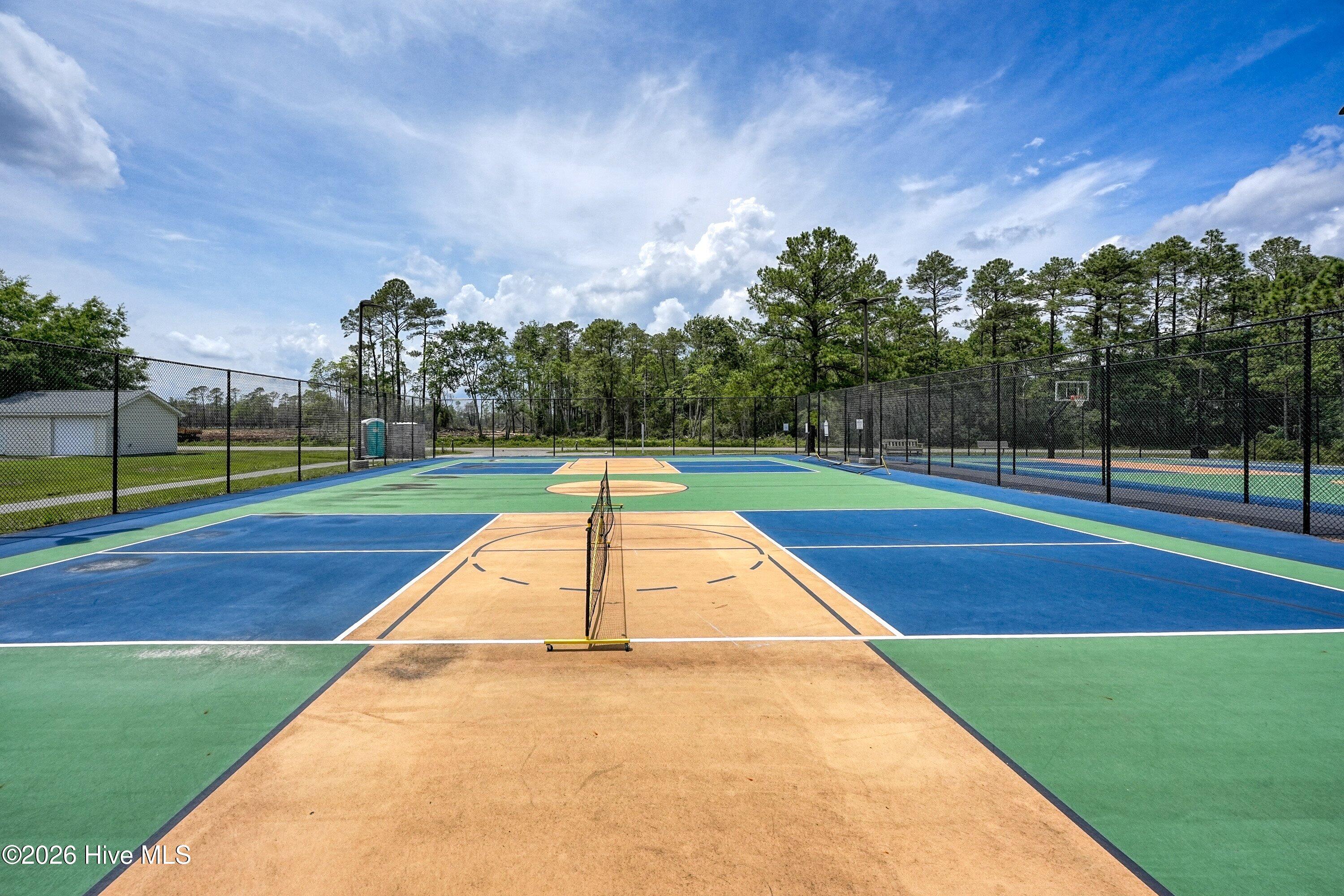 100565708 | Photo 33